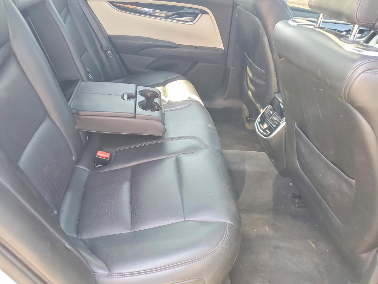 2013 Cadillac Xts Platinum Белый vin: 2G61V5S39D9135535