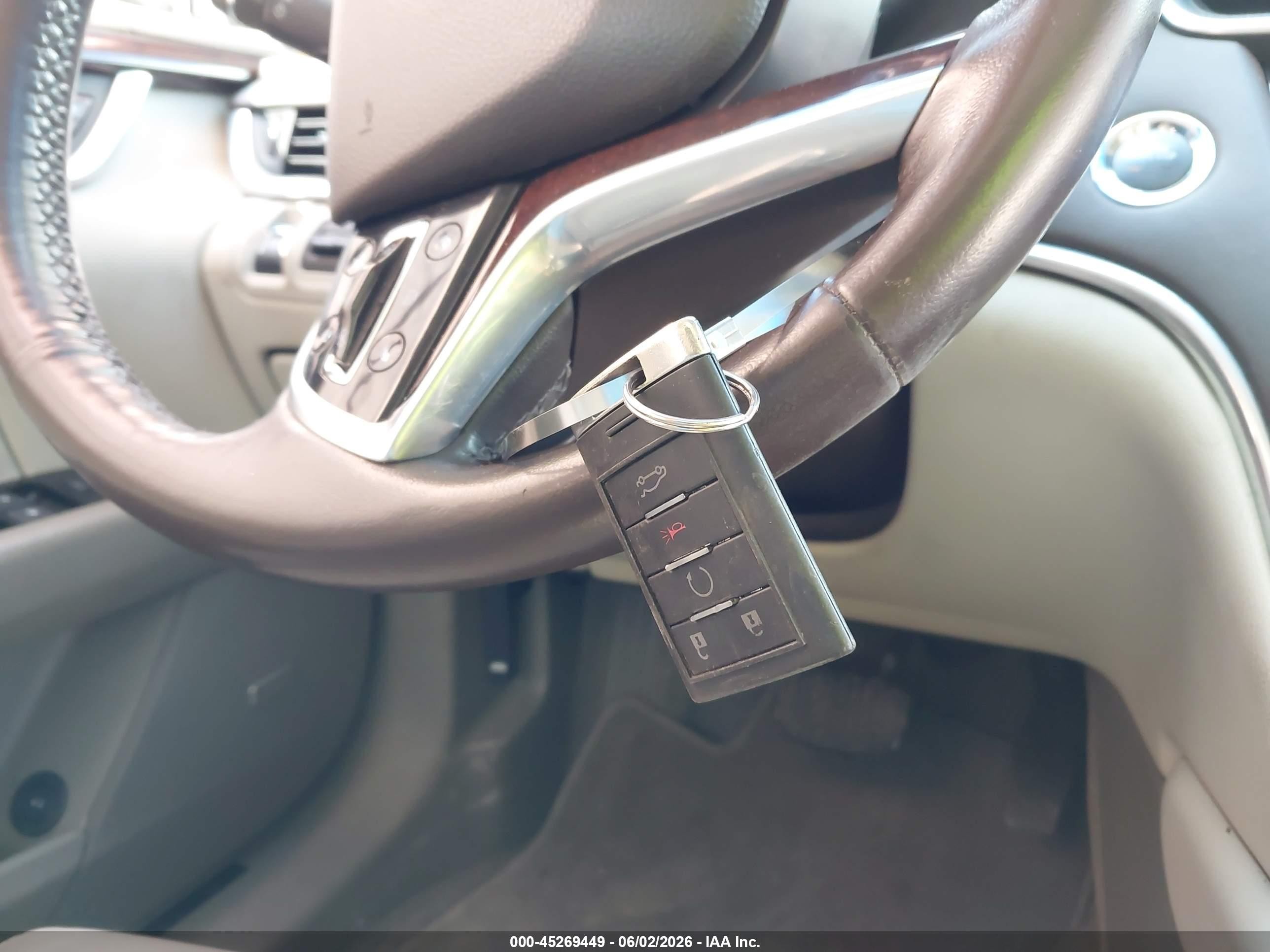 2013 Cadillac Xts Platinum Белый vin: 2G61V5S3XD9148567
