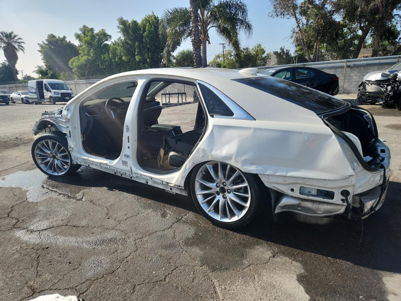 2015 Cadillac Xts Vsport Premium White vin: 2G61V5S83F9115845 Damage: Left Qtr Panel, Severe Damage, Replacement Required