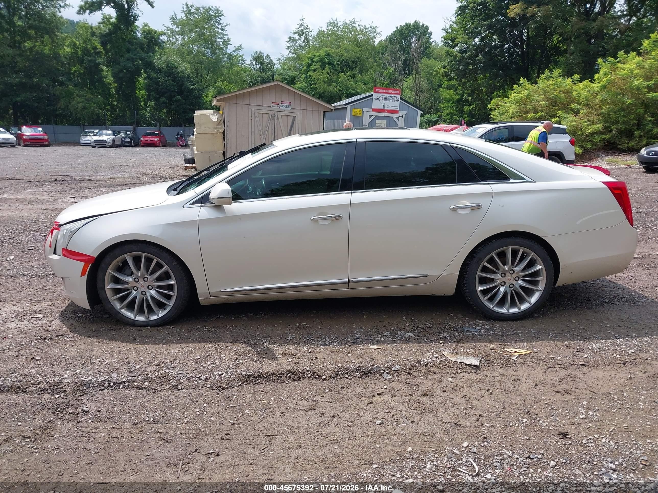 2014 Cadillac Xts Vsport Platinum Белый vin: 2G61W5S81E9226292