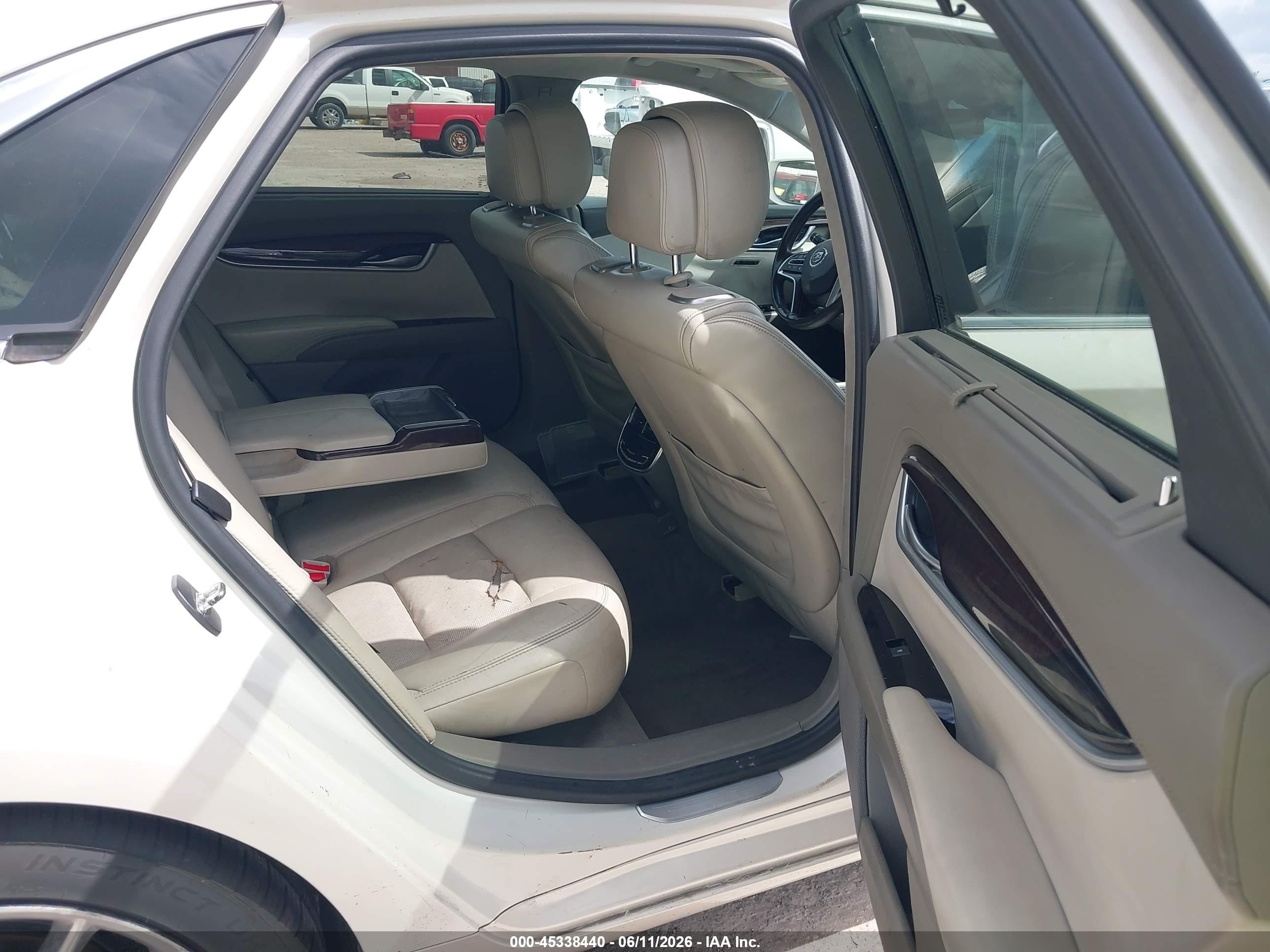 2014 Cadillac Xts Vsport Platinum White vin: 2G61W5S83E9134441