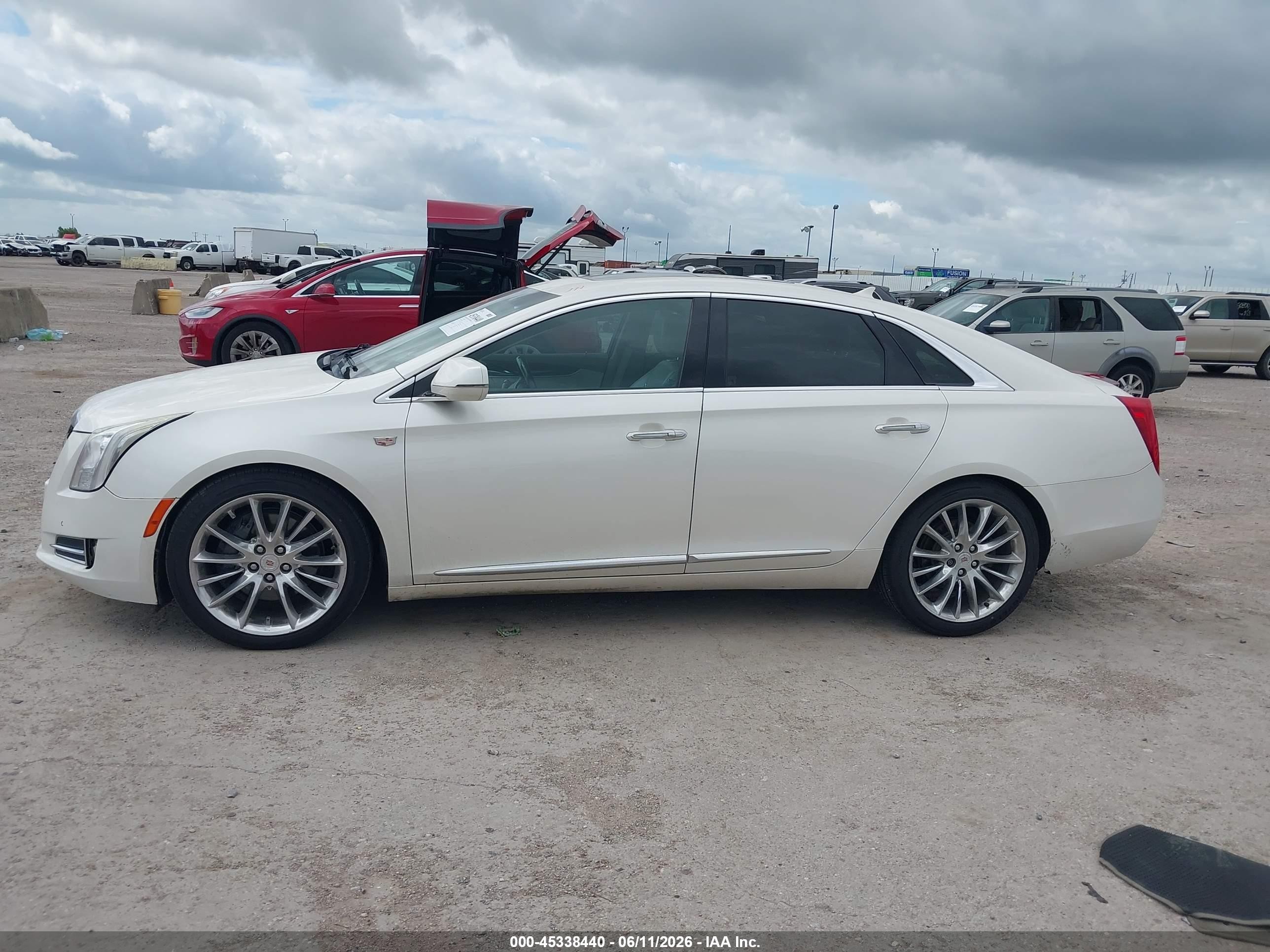 2014 Cadillac Xts Vsport Platinum White vin: 2G61W5S83E9134441