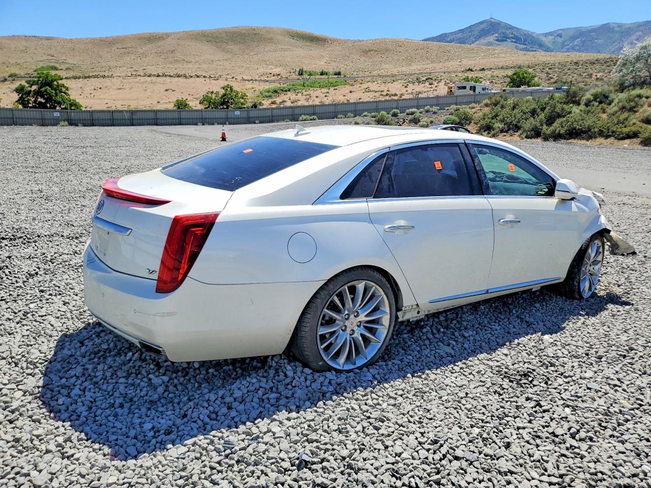 2014 Cadillac Xts Vsport Platinum Cream vin: 2G61W5S85E9233763