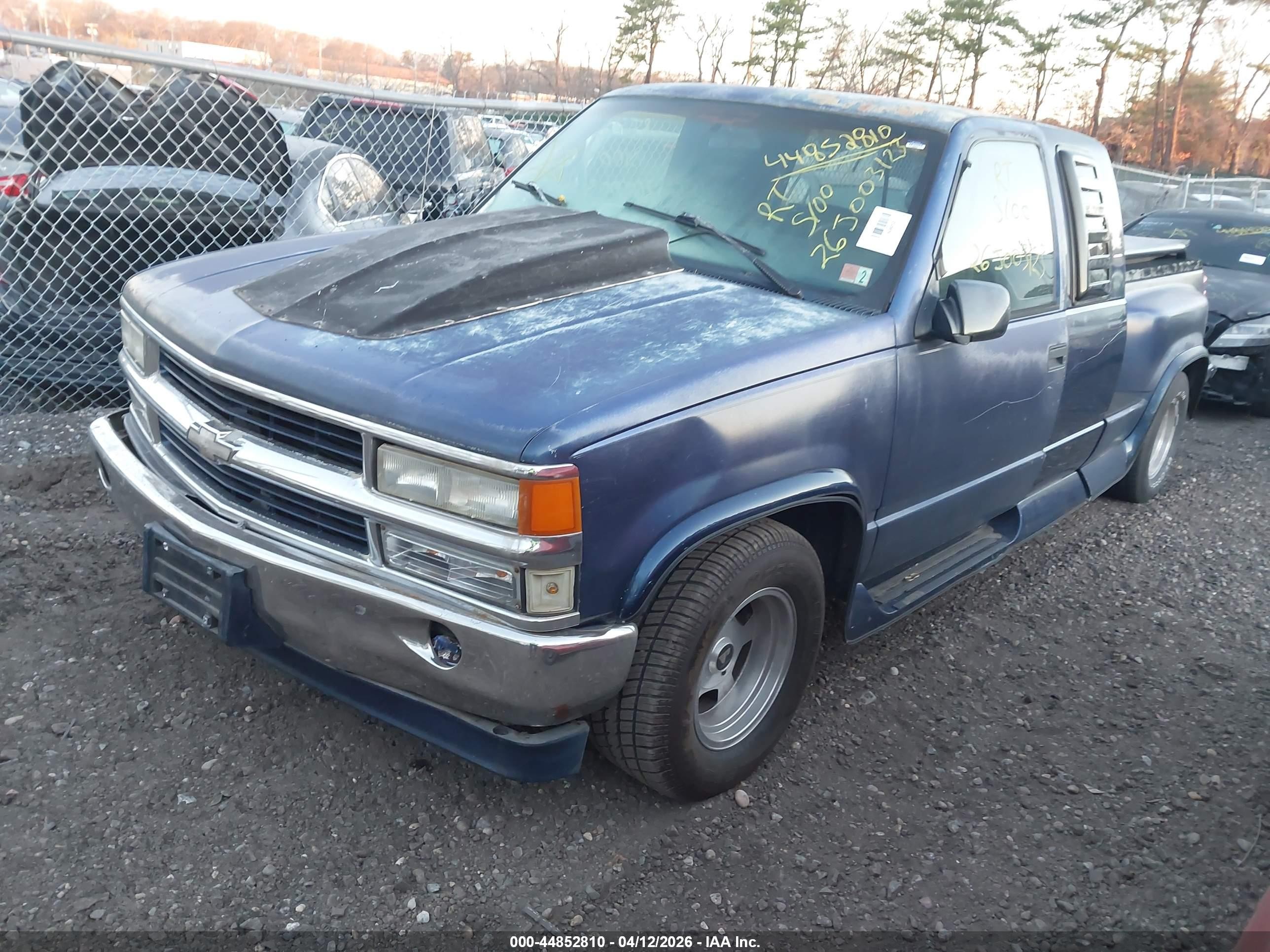 1995 Chevrolet Gmt-400 C1500 Blue vin: 2GBEC19K5S1139902
