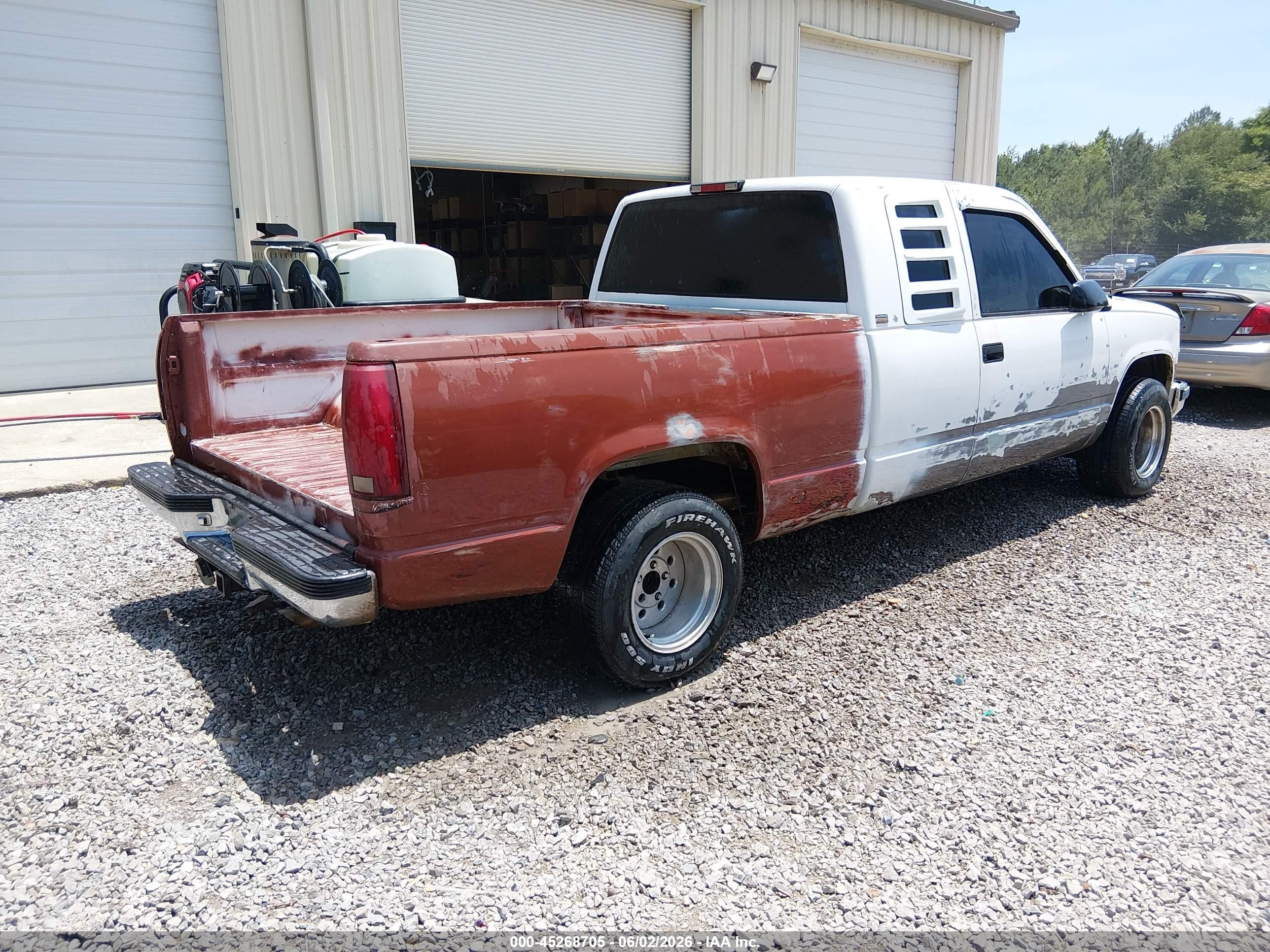 1995 Chevrolet Gmt-400 C1500 White vin: 2GBEC19K6S1190390