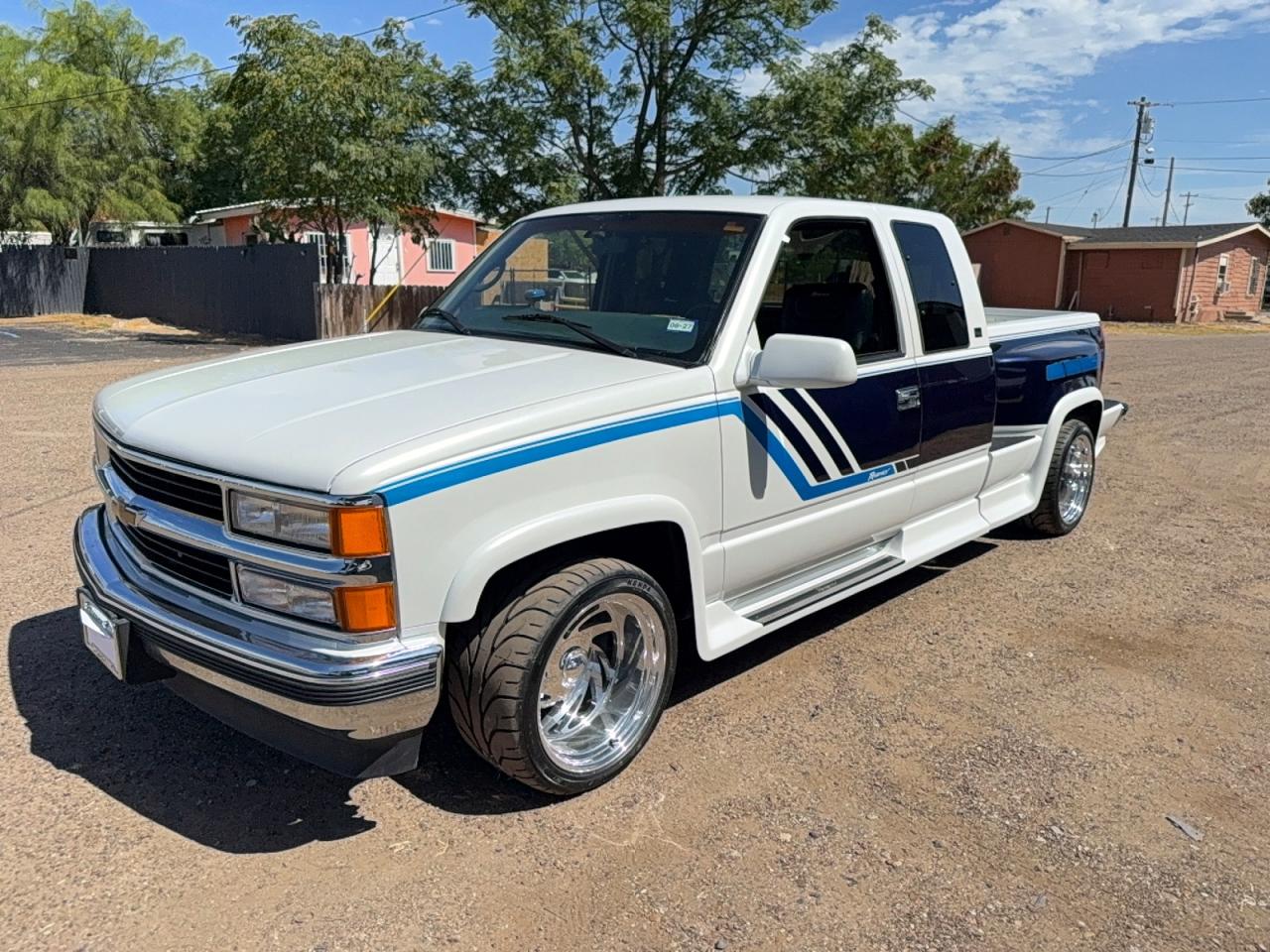 1997 Chevrolet Gmt-400 C1500 White vin: 2GBEC19R0V1128775