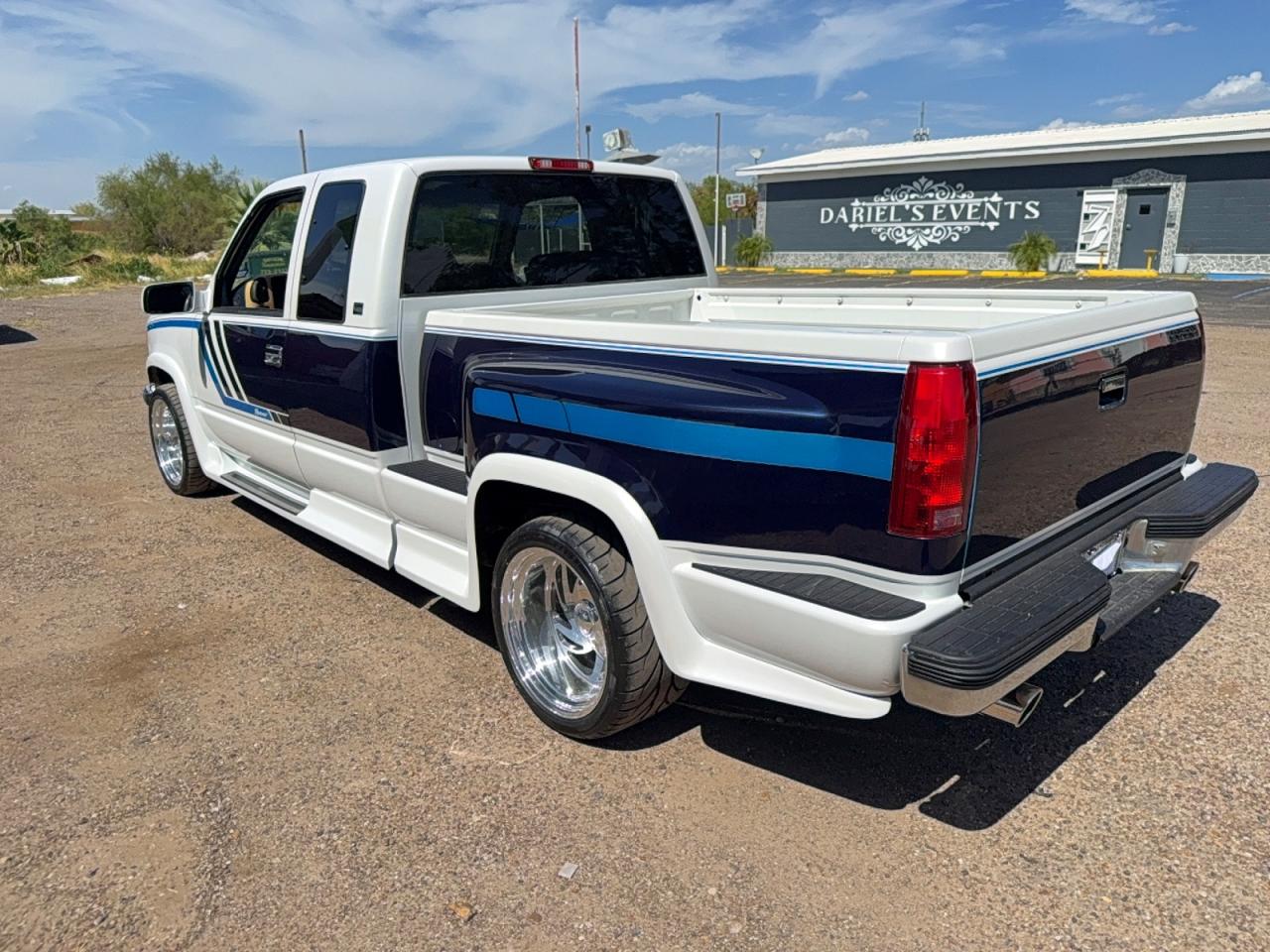 1997 Chevrolet Gmt-400 C1500 White vin: 2GBEC19R0V1128775