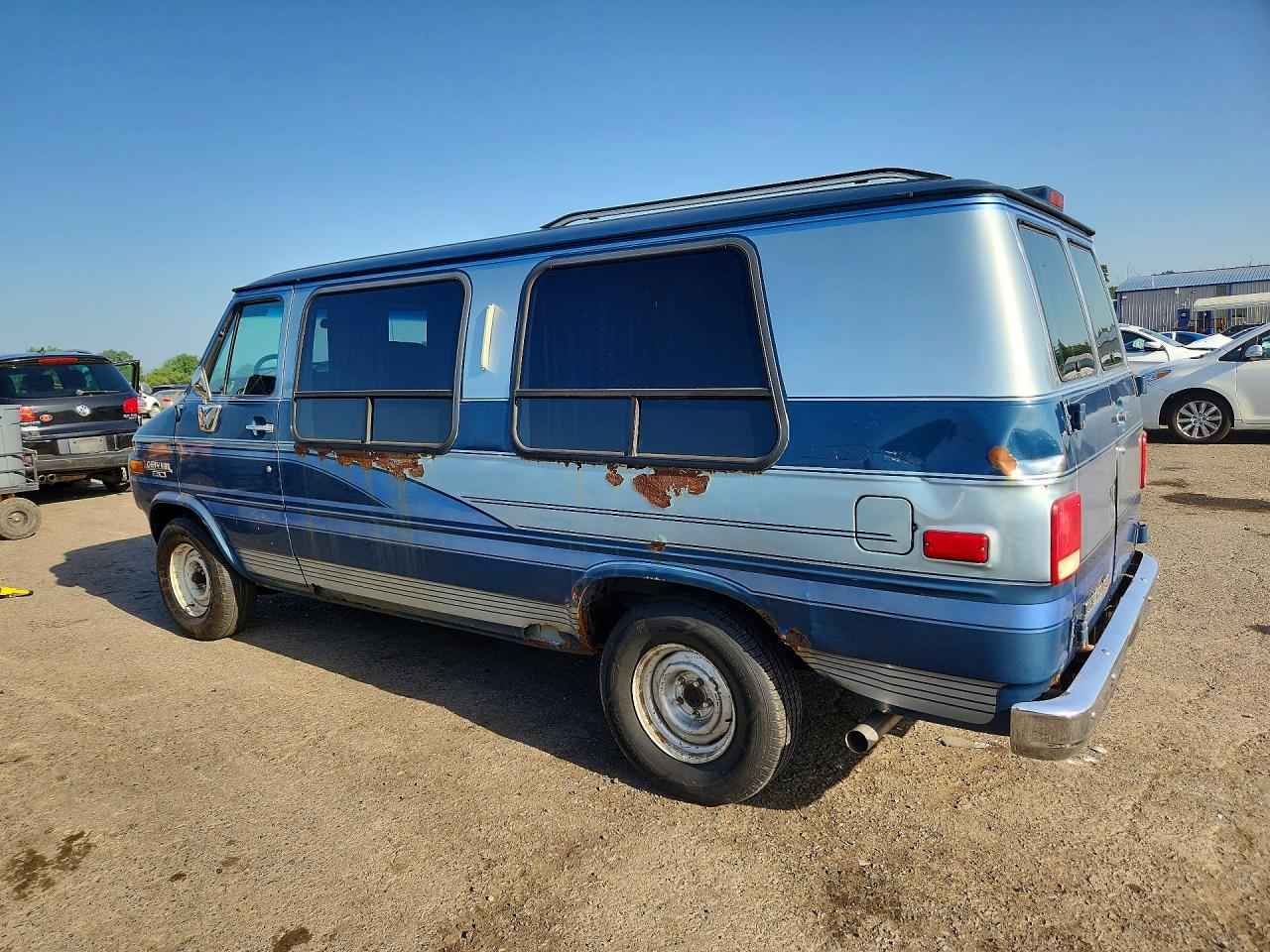 1993 Chevrolet G20 Blue vin: 2GBEG25K4P4150153