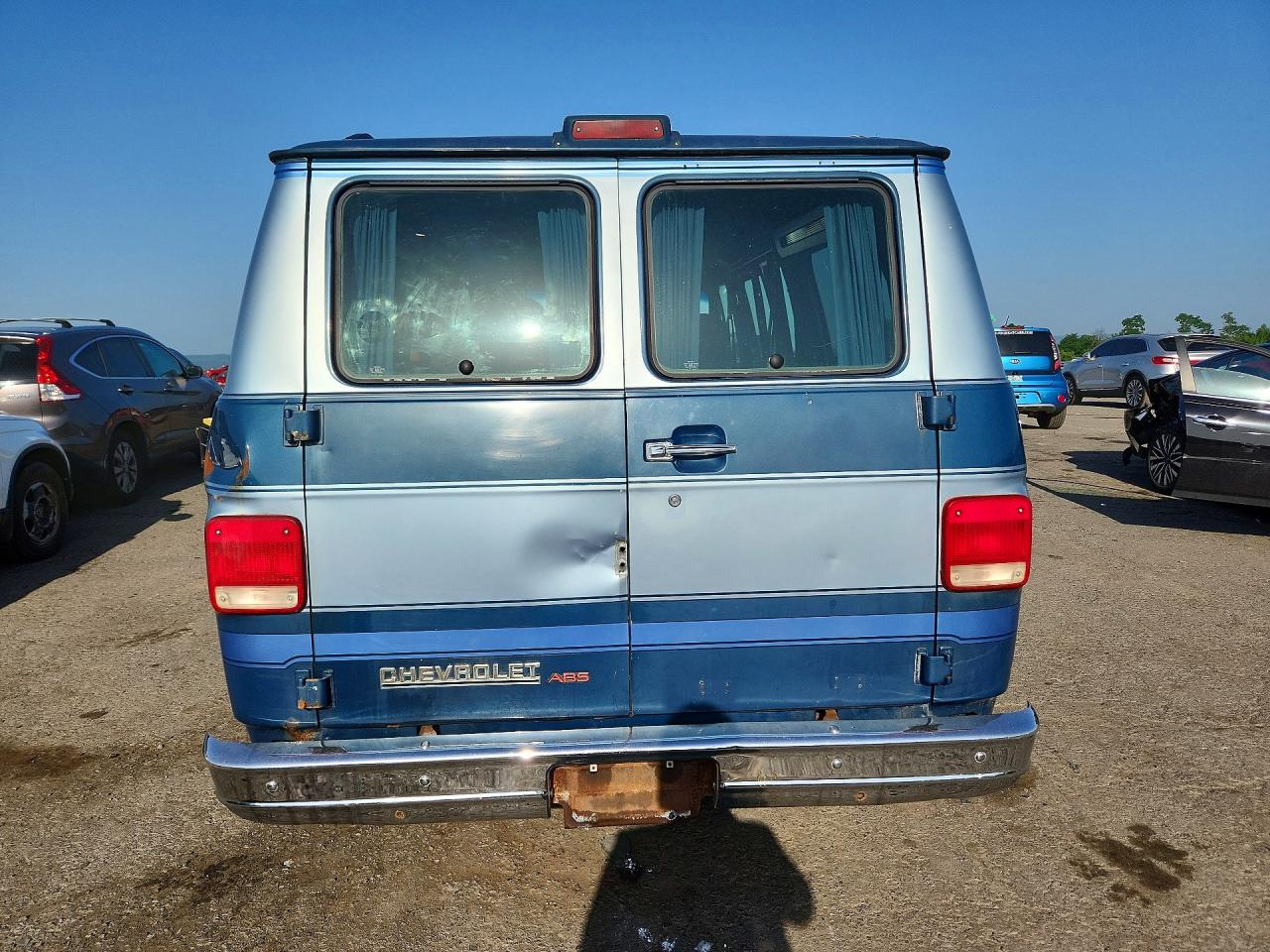 1993 Chevrolet G20 Blue vin: 2GBEG25K4P4150153