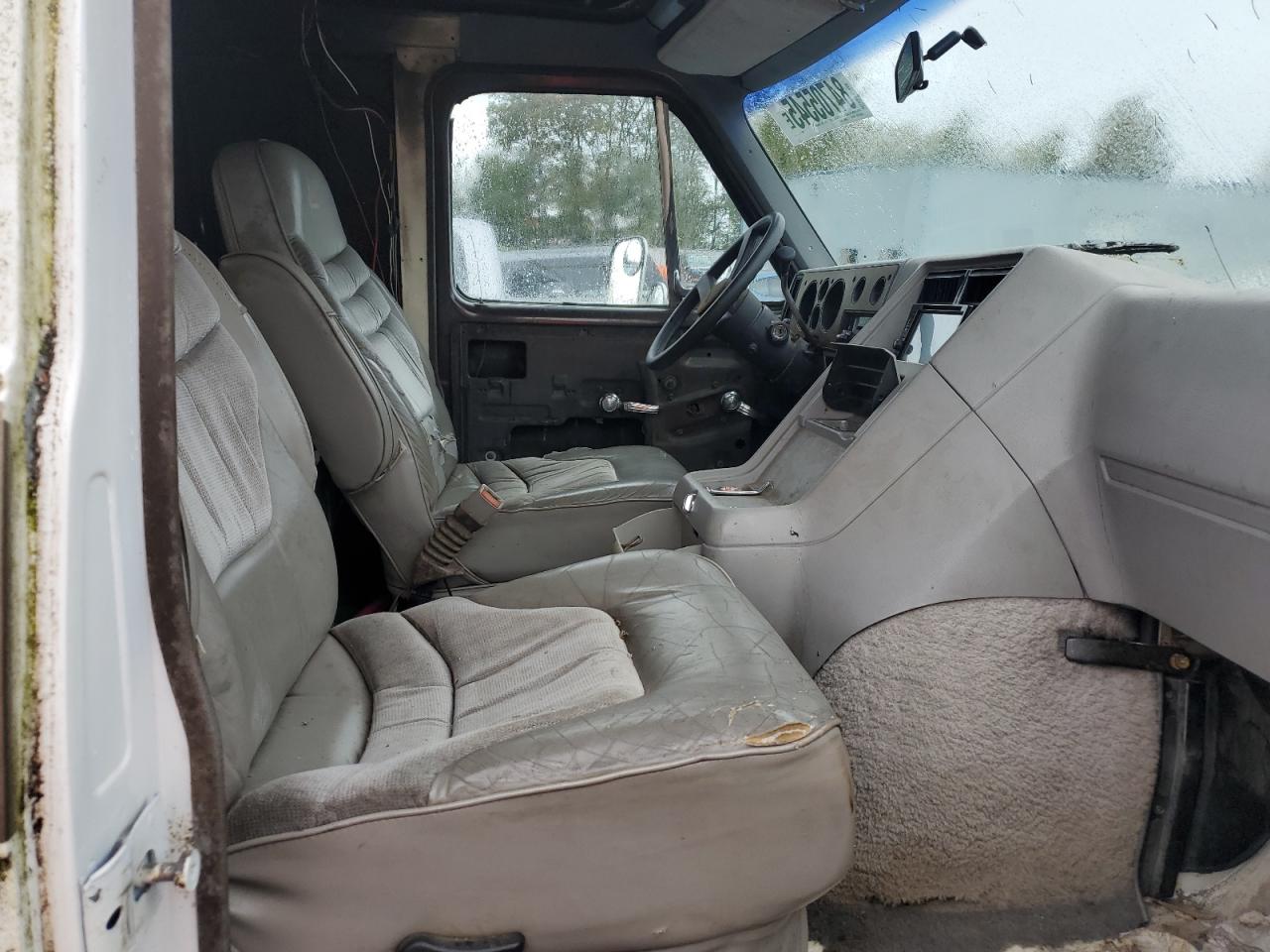1990 Chevrolet G20 White vin: 2GBEG25K5L4114885