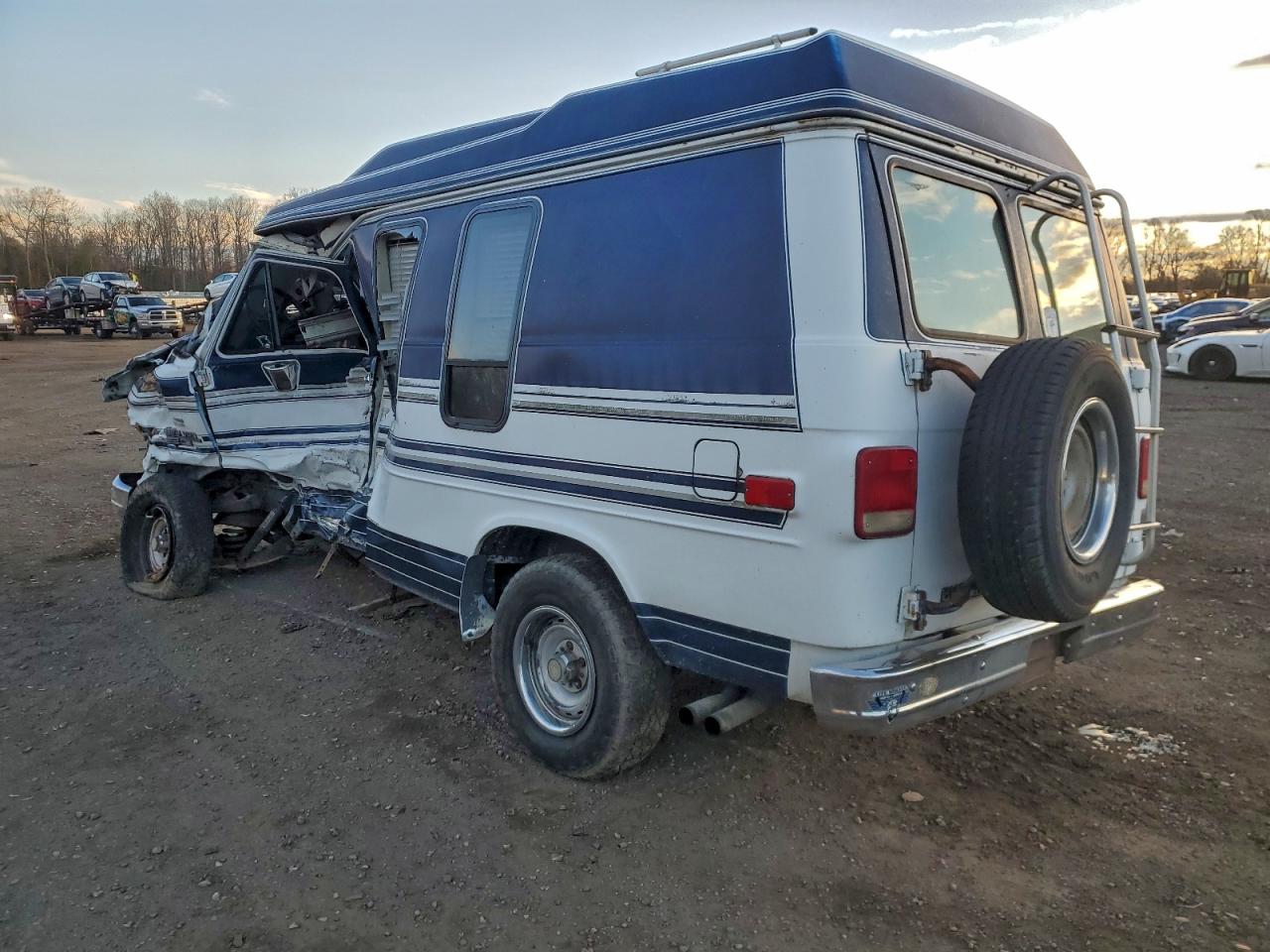 1990 Chevrolet G20 White vin: 2GBEG25K7L4113236