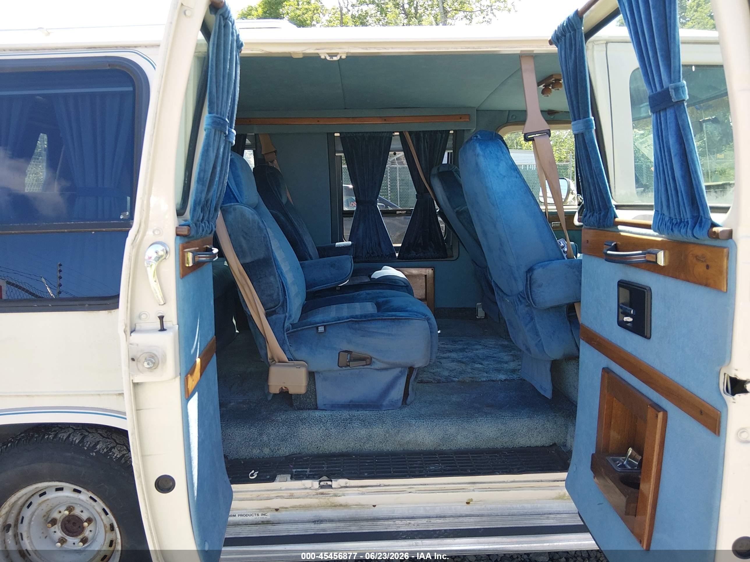 1993 Chevrolet G20   White vin: 2GBEG25Z5P4127767