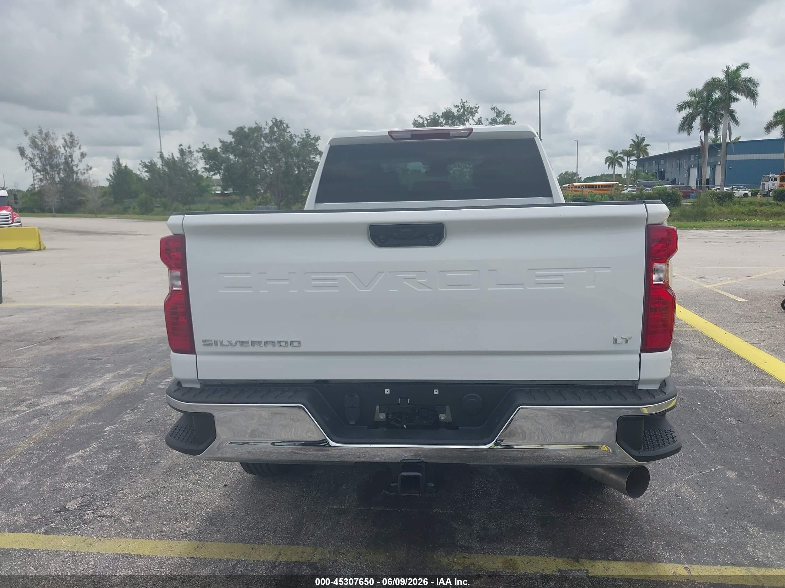 2026 Chevrolet Silverado 2500 Hd , Standard Bed, Lt, 4wd White vin: 2GC1KNEY2T1157547