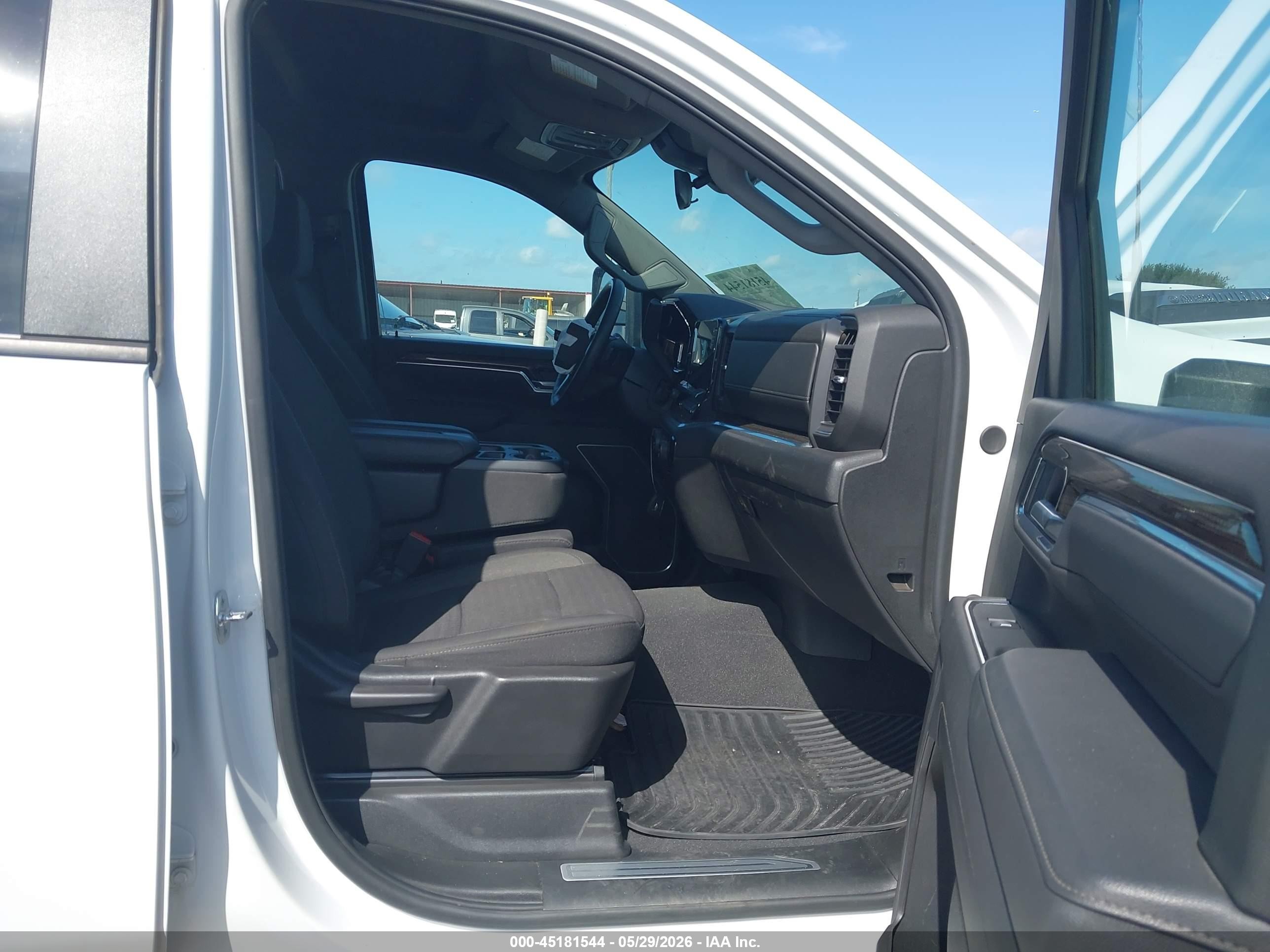 2025 Chevrolet Silverado 2500hd 4wd  Standard Bed Lt Белый vin: 2GC1KNEY7S1233911