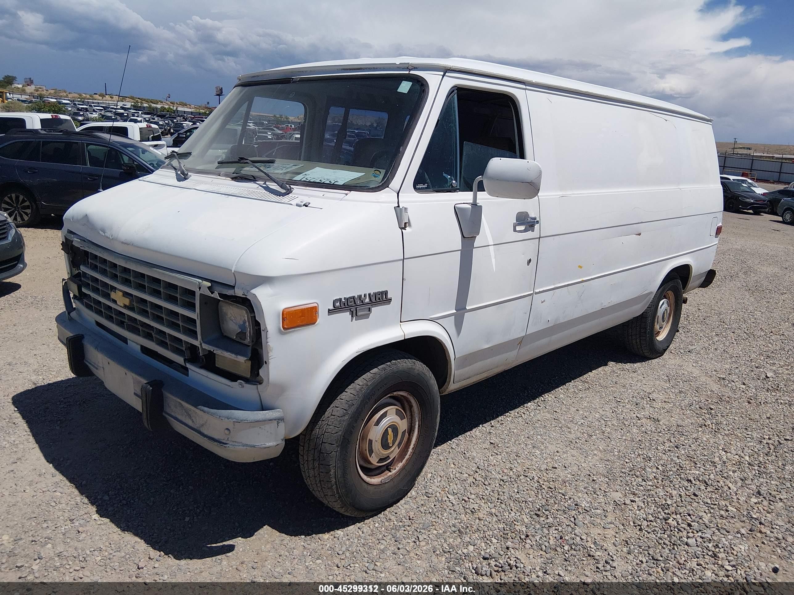 1992 Chevrolet G10   Белый vin: 2GCCG15ZXN4104558
