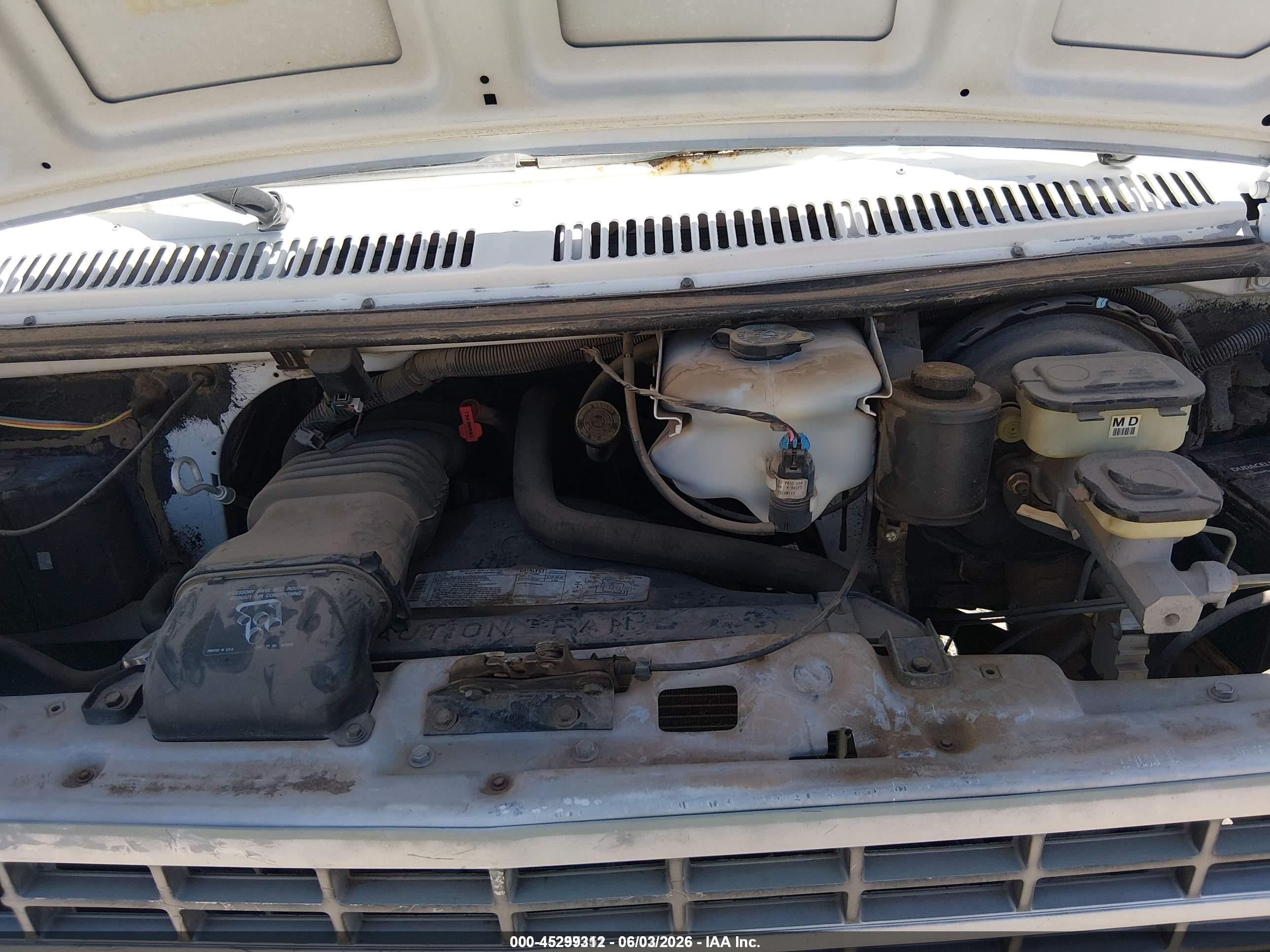 1992 Chevrolet G10   Белый vin: 2GCCG15ZXN4104558