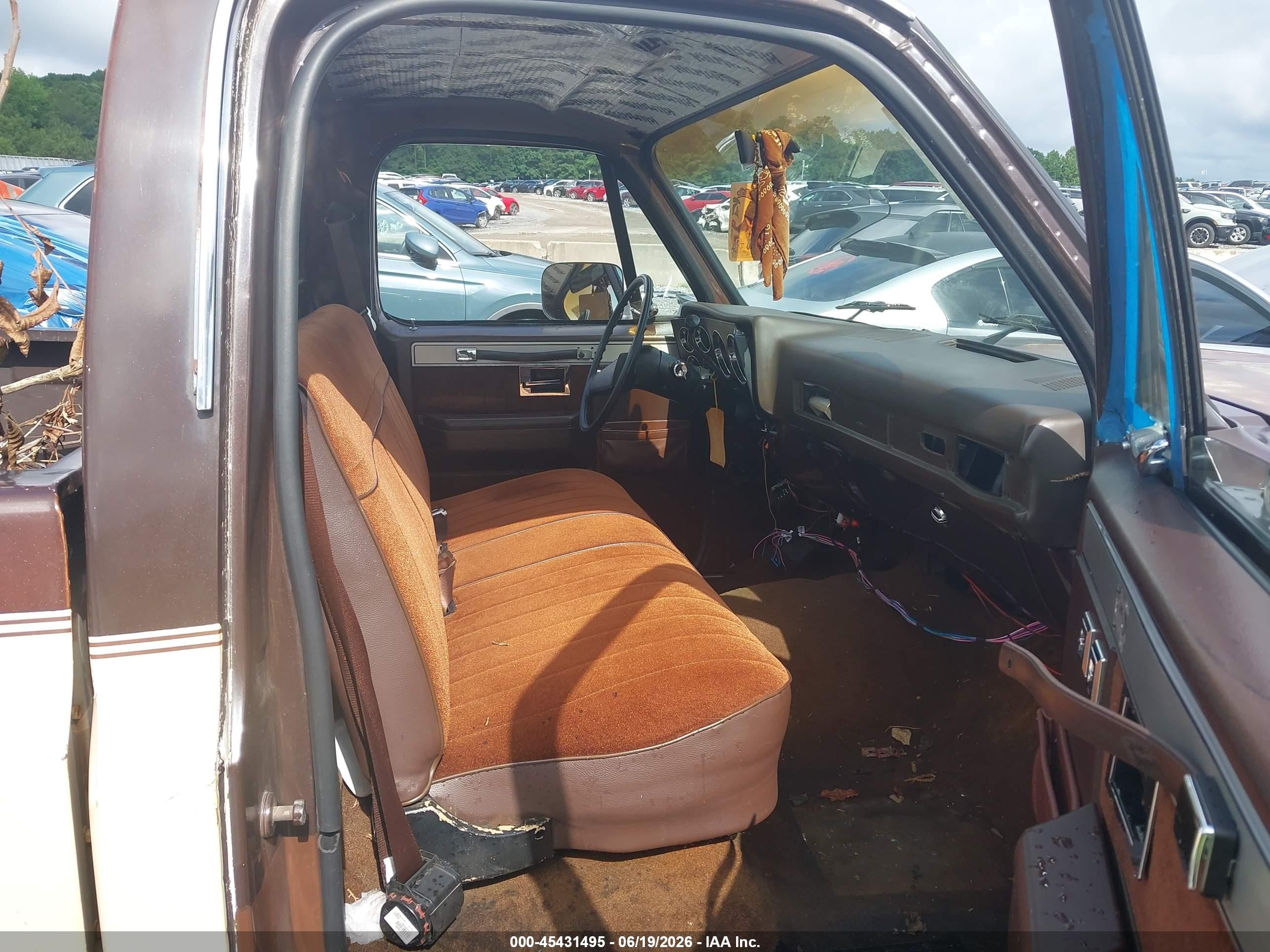1986 Chevrolet C10   Brown vin: 2GCDC14H0G1223748