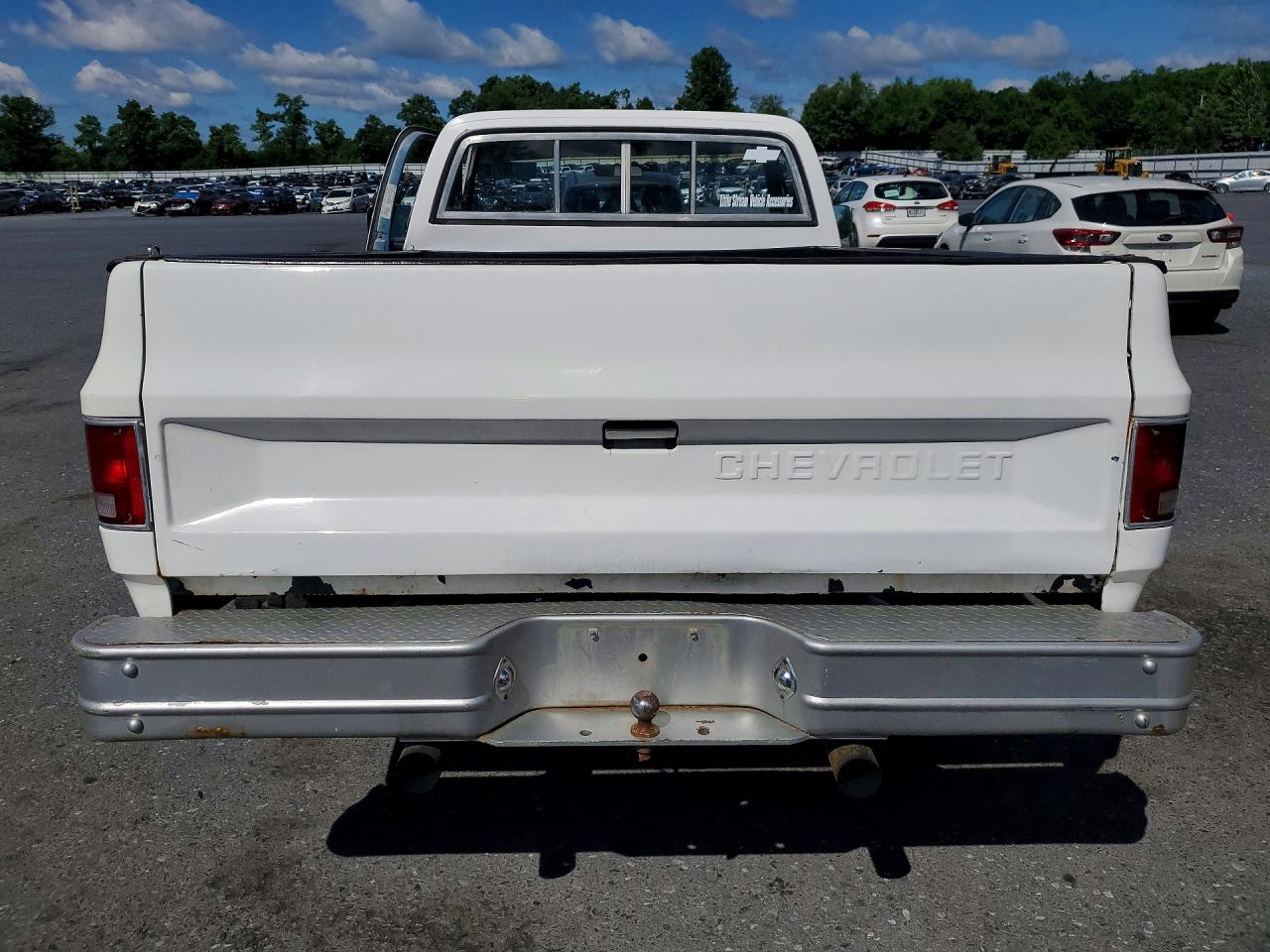 1984 Chevrolet C10 White vin: 2GCDC14H1E1221312
