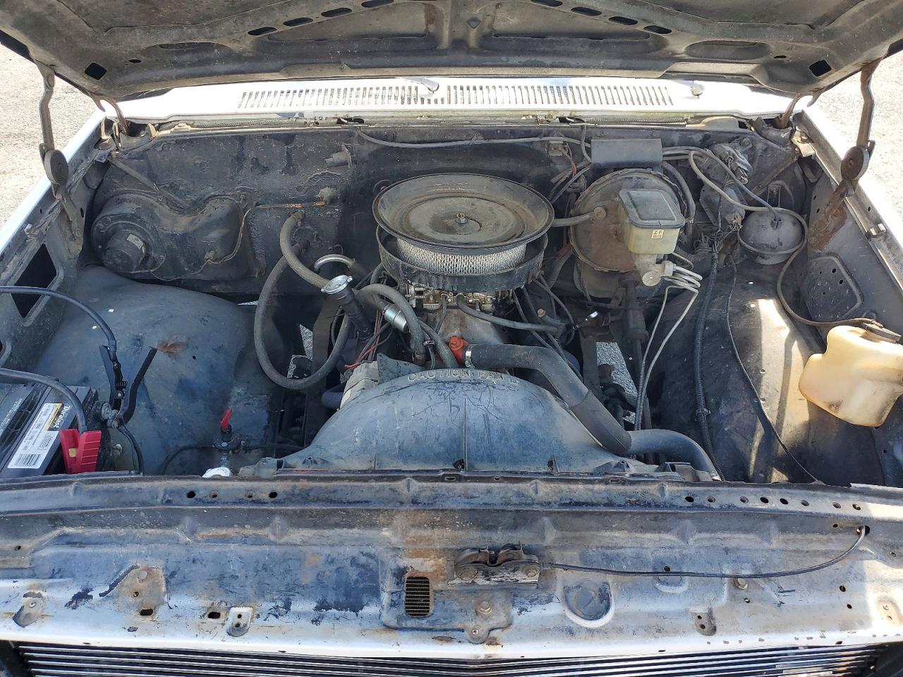 1984 Chevrolet C10 White vin: 2GCDC14H1E1221312