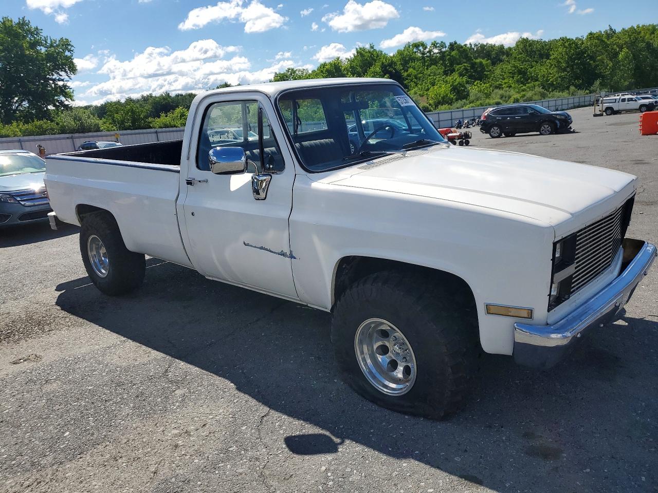 1984 Chevrolet C10 White vin: 2GCDC14H1E1221312