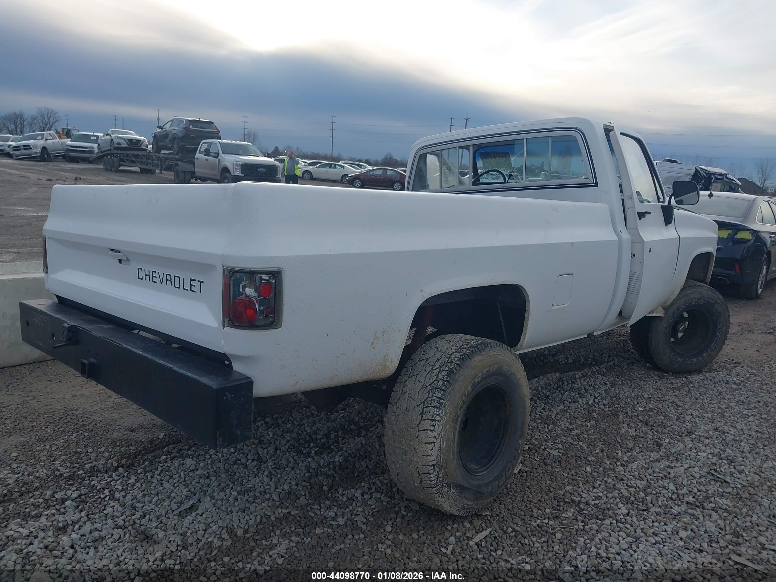 1982 Chevrolet C10   White vin: 2GCDC14H2C1159304