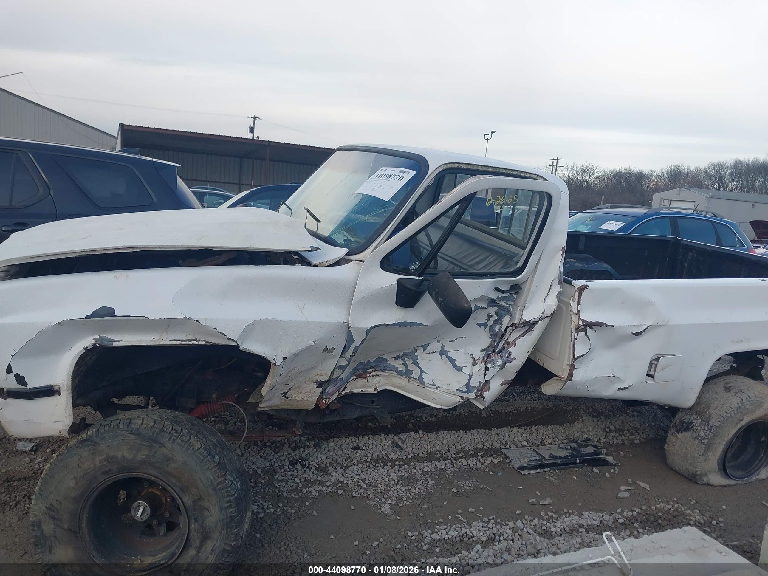 1982 Chevrolet C10   White vin: 2GCDC14H2C1159304