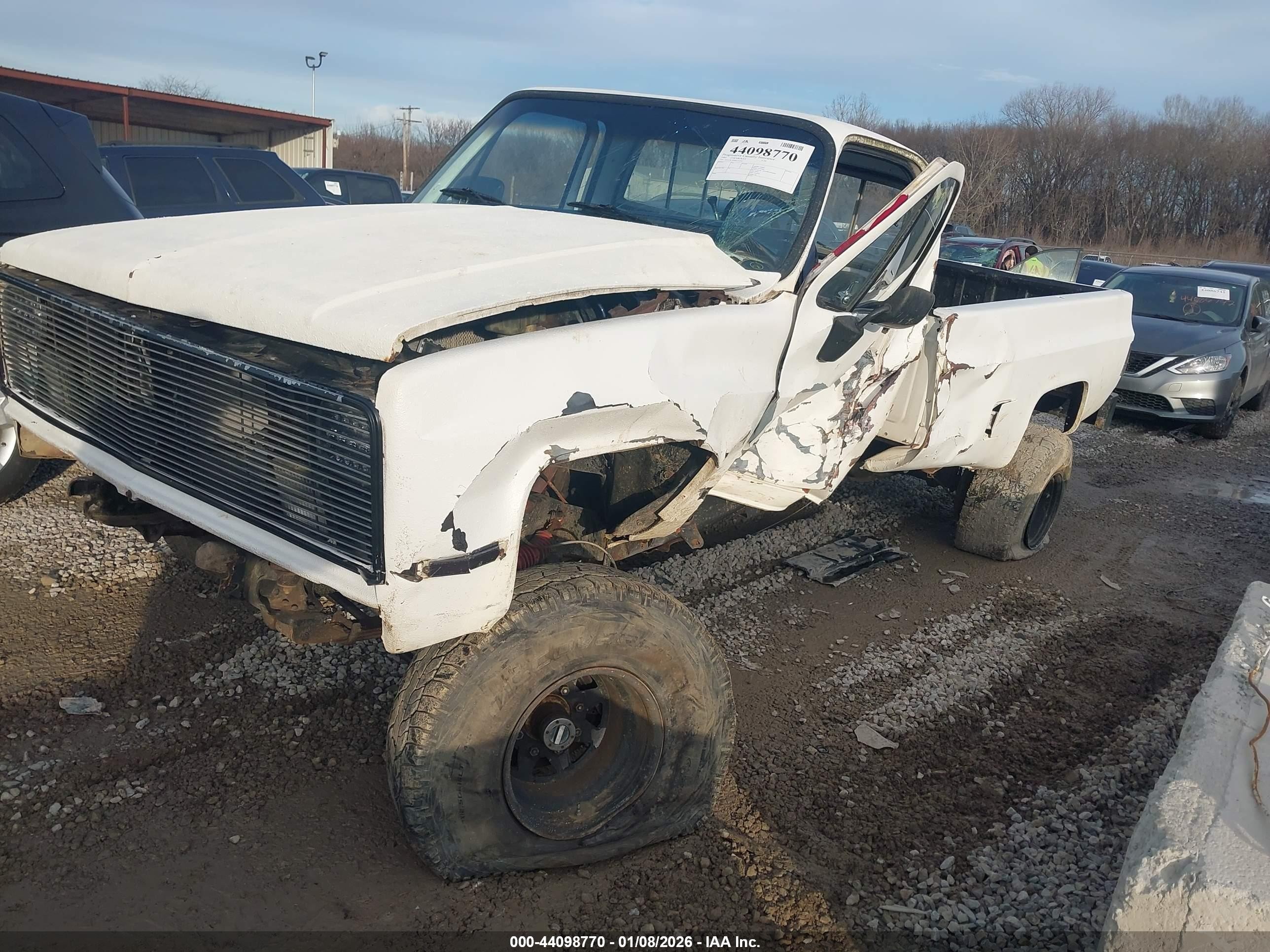 1982 Chevrolet C10   White vin: 2GCDC14H2C1159304