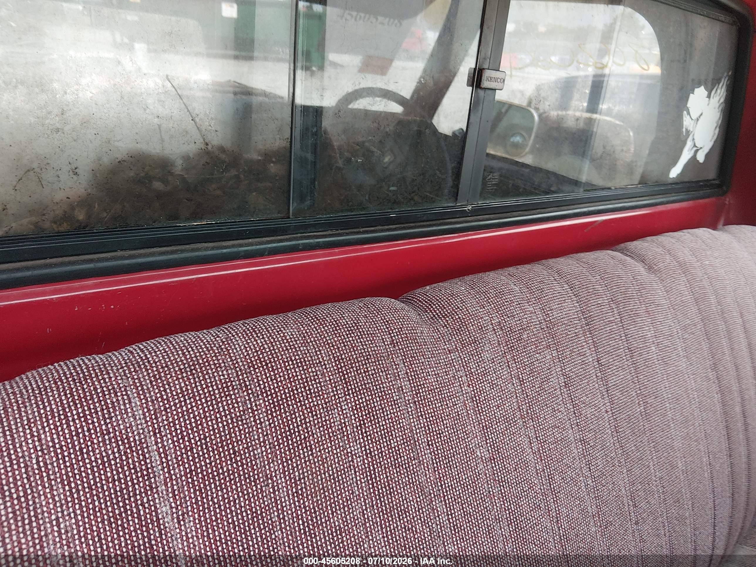 1984 Chevrolet C10   Red vin: 2GCDC14H3E1129165