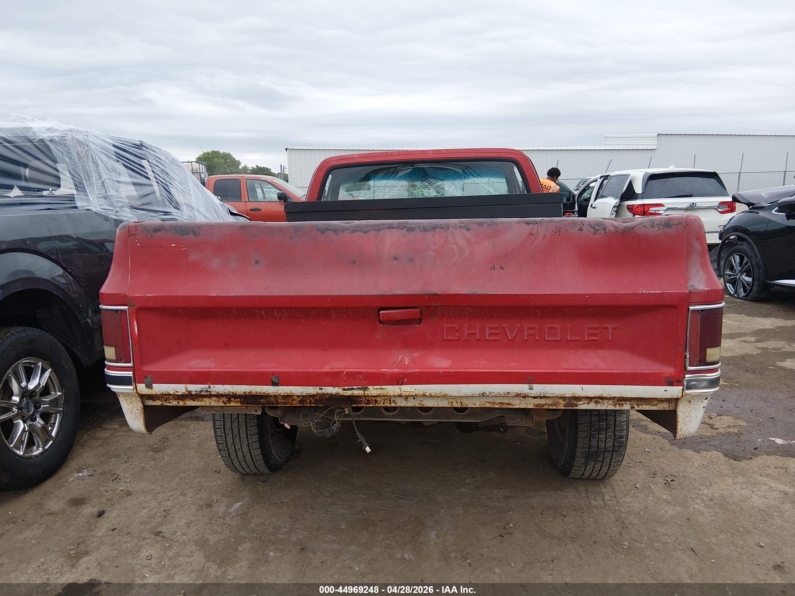 1986 Chevrolet C10   Red vin: 2GCDC14H5G1136265