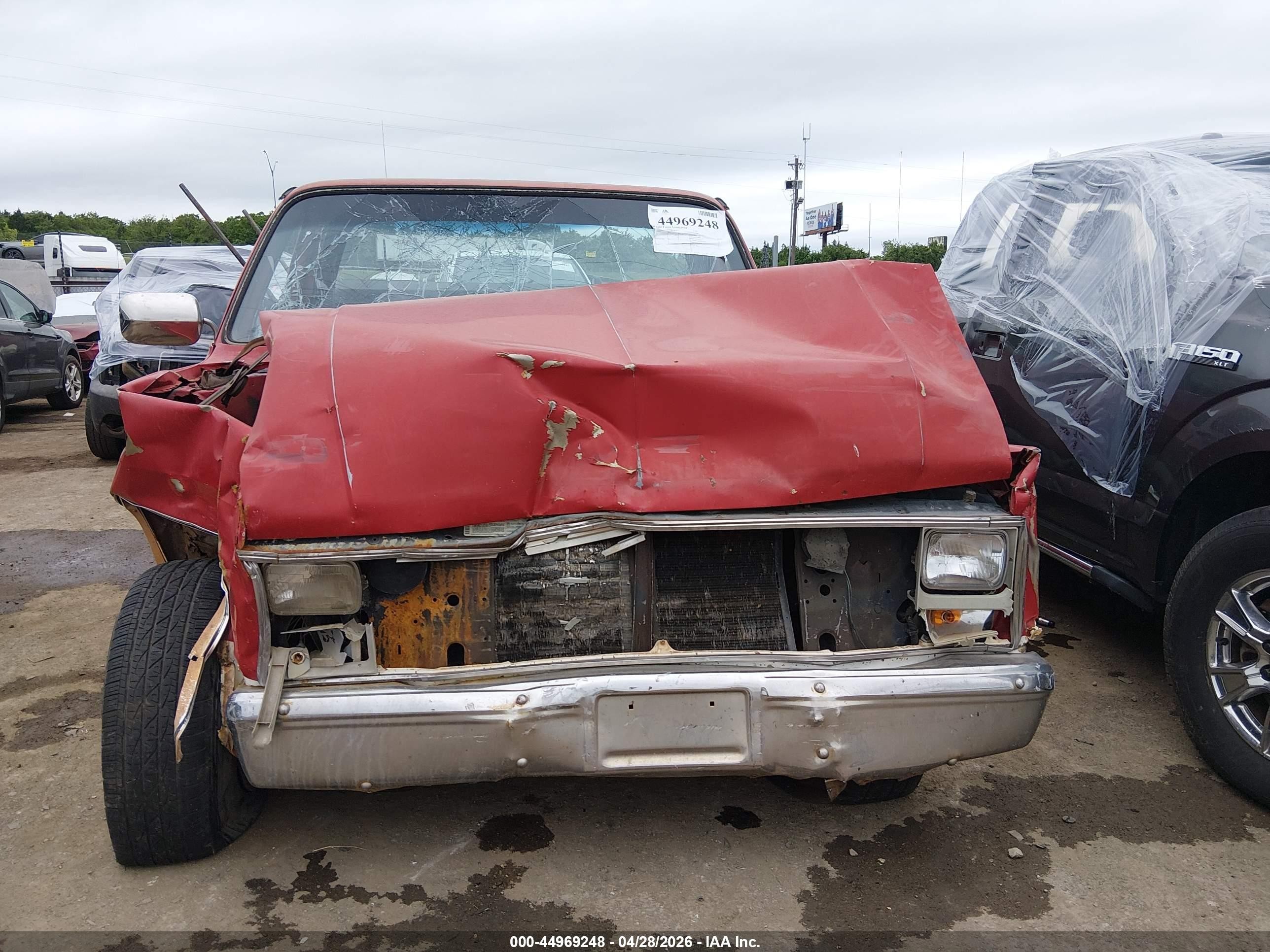 1986 Chevrolet C10   Red vin: 2GCDC14H5G1136265