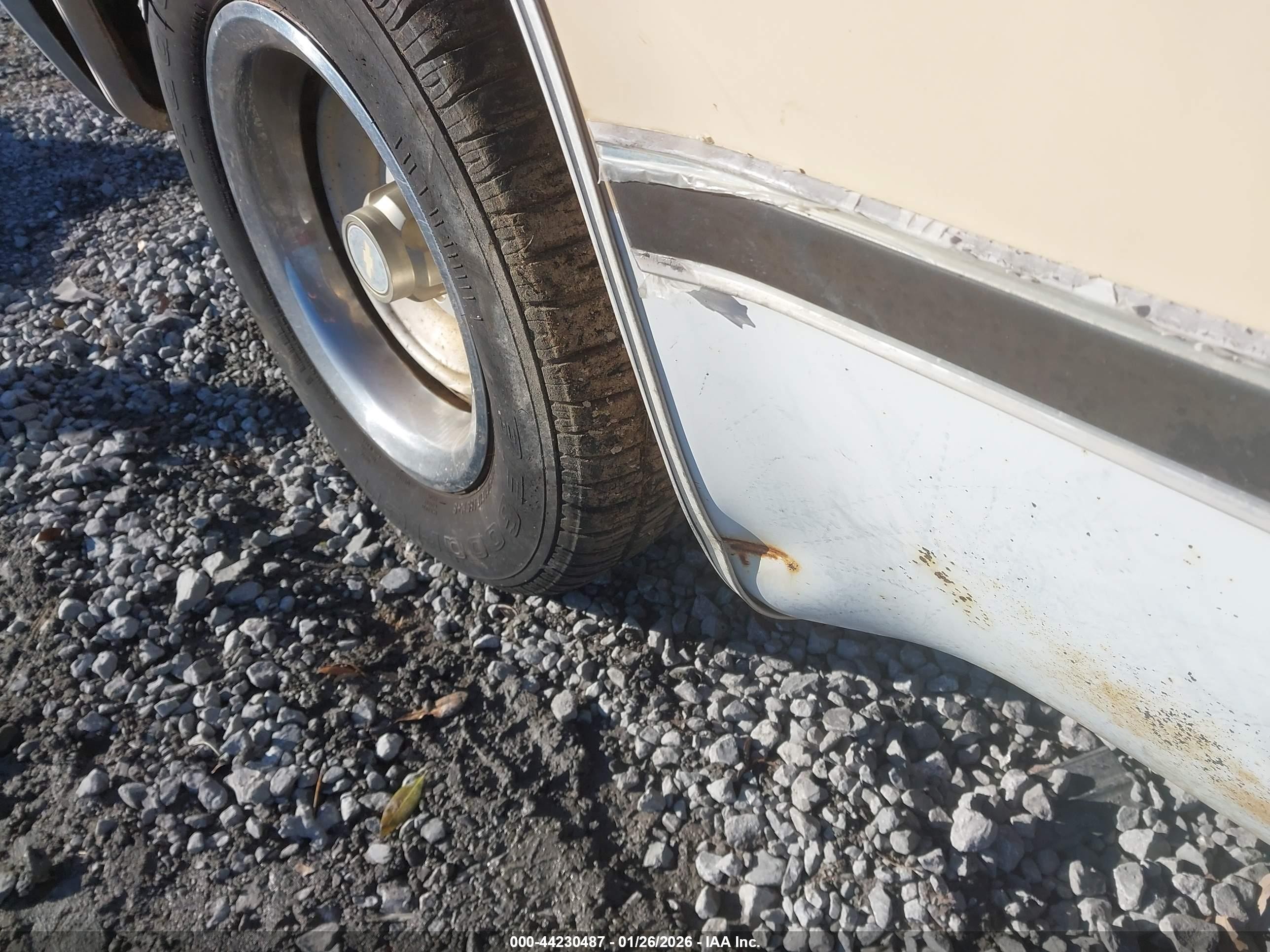 1982 Chevrolet C10   Tan vin: 2GCDC14H7C1112818