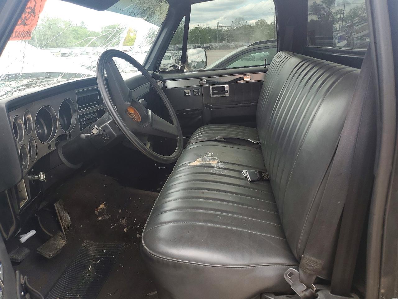 1984 Chevrolet C10 Fleetside W/long Two Tone vin: 2GCDC14H9E1177785