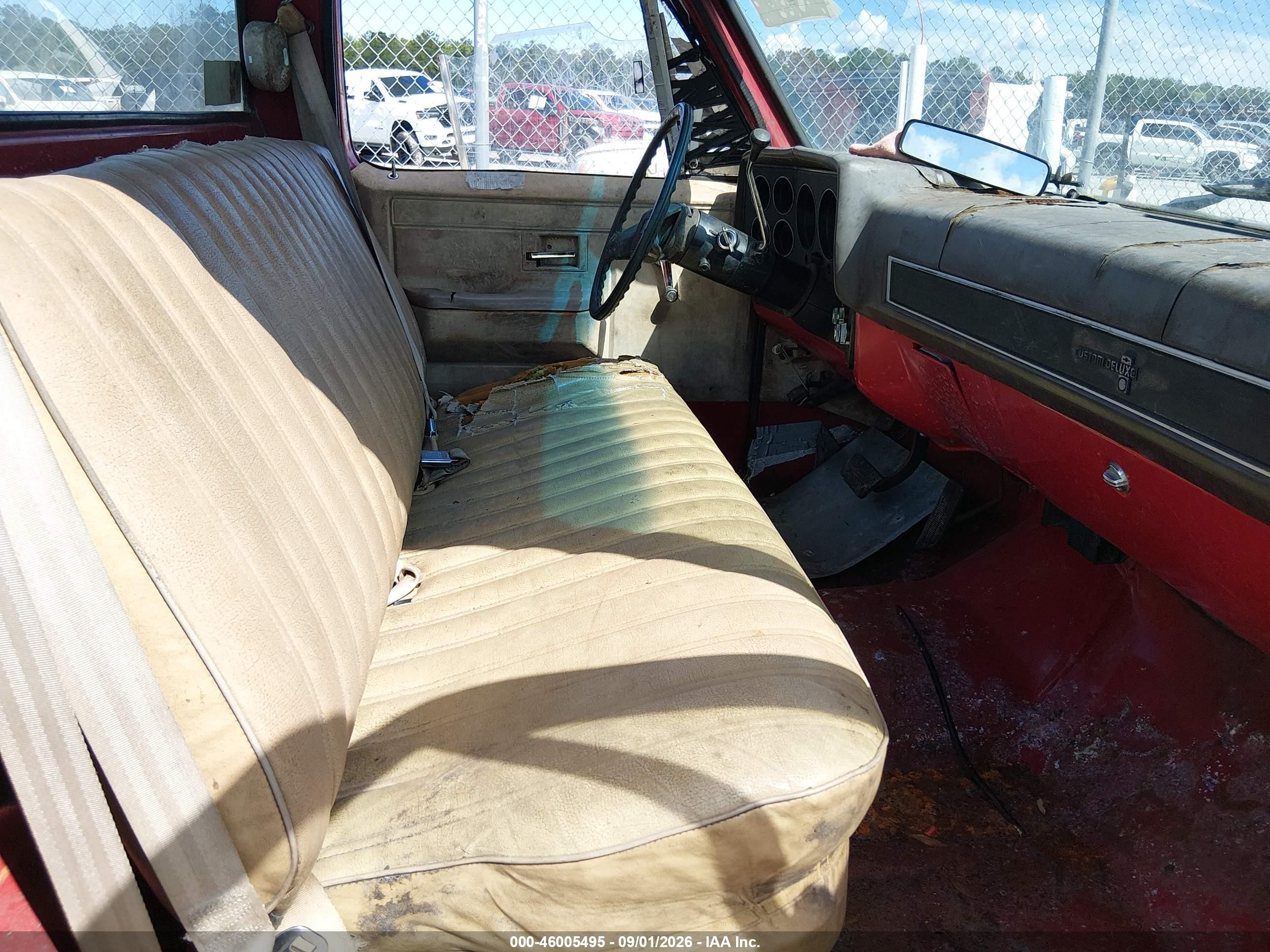 1985 Chevrolet C10 Red vin: 2GCDC14H9F1114090