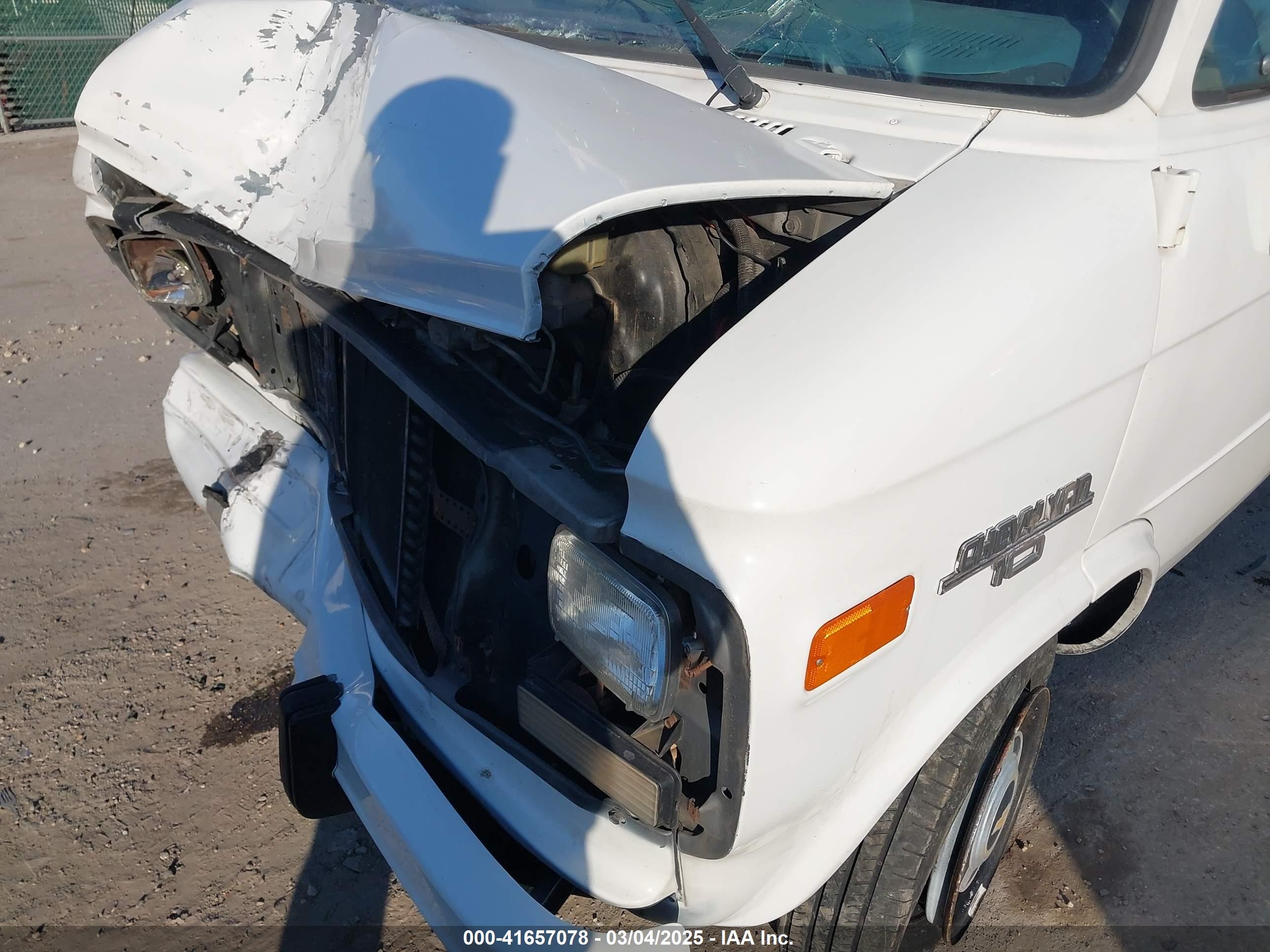 1992 Chevrolet G10   Белый vin: 2GCDG15H8N4138915