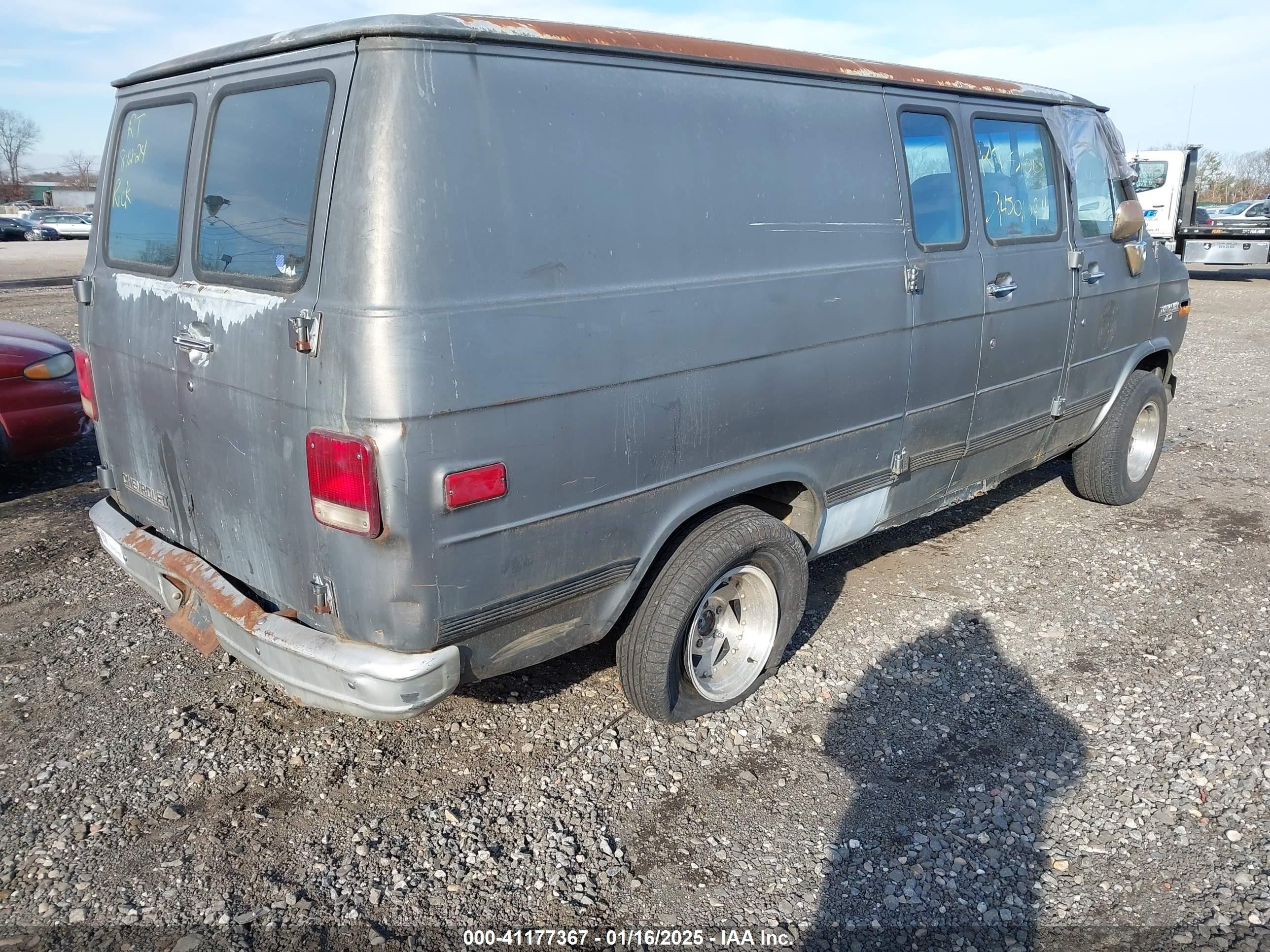 1992 Chevrolet G10   Gray vin: 2GCDG15Z9N4153240