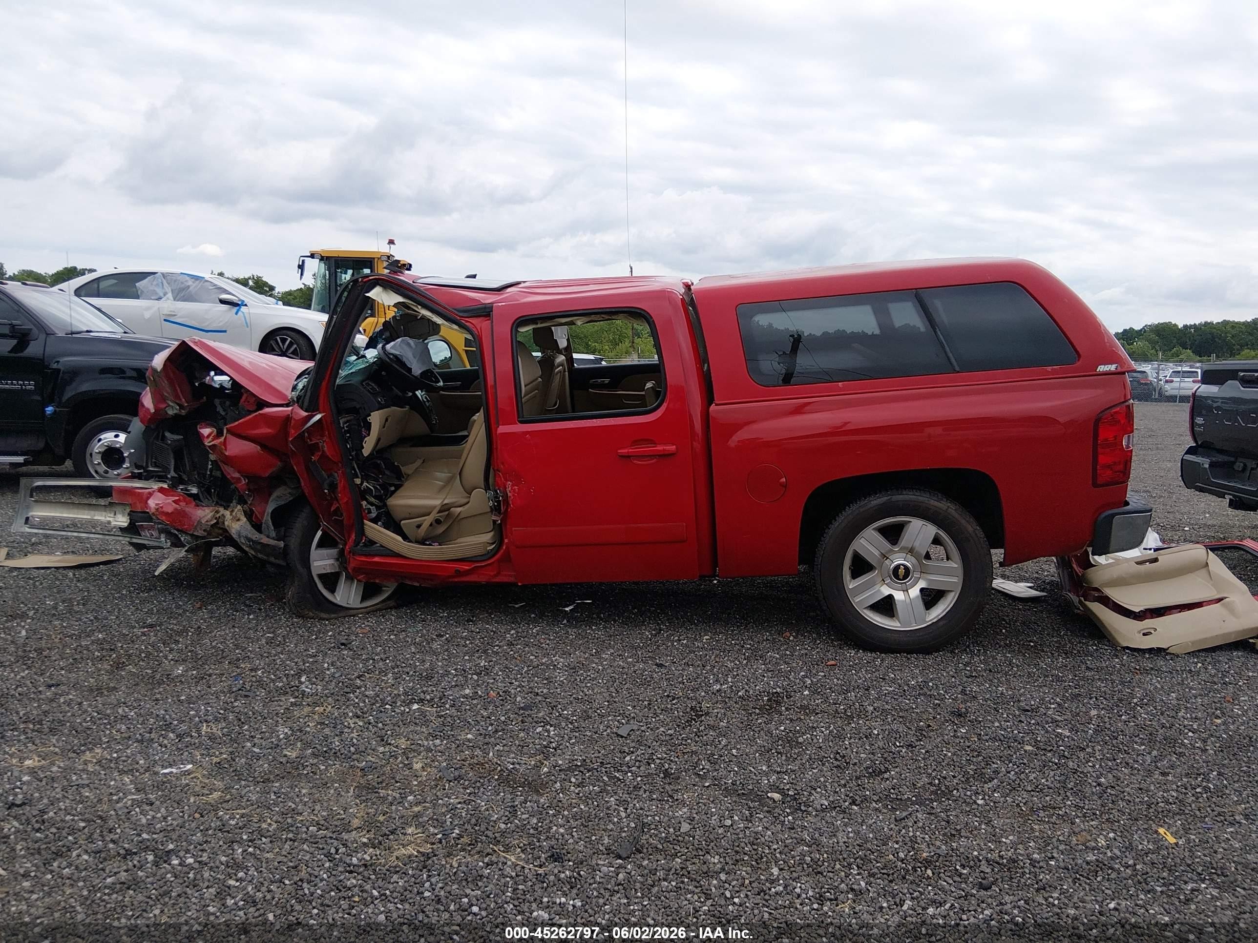 2008 Chevrolet Silverado 1500 Ltz Red vin: 2GCEC130581290265