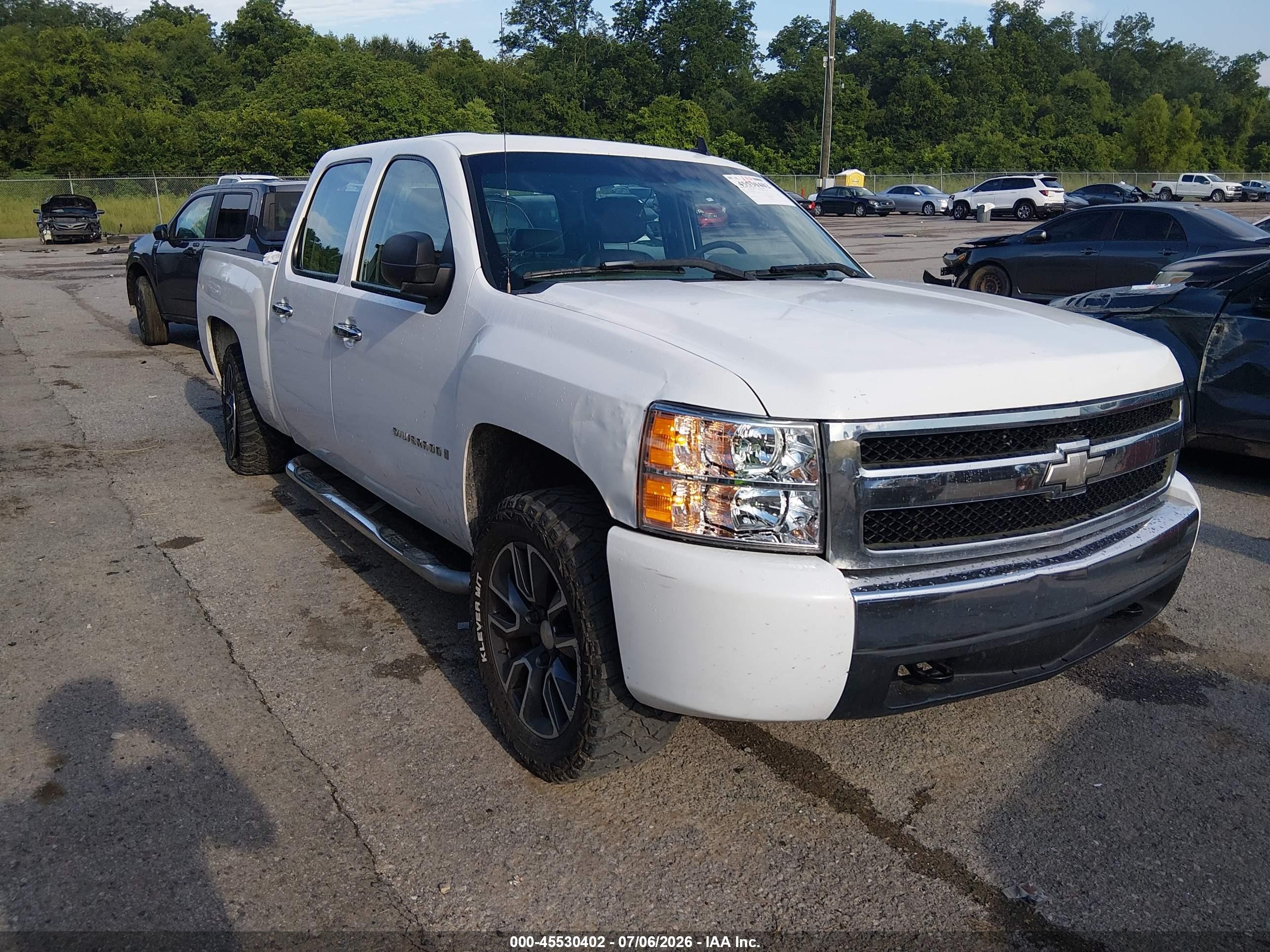 2007 Chevrolet Silverado 1500 Work Truck White vin: 2GCEC13C171531599
