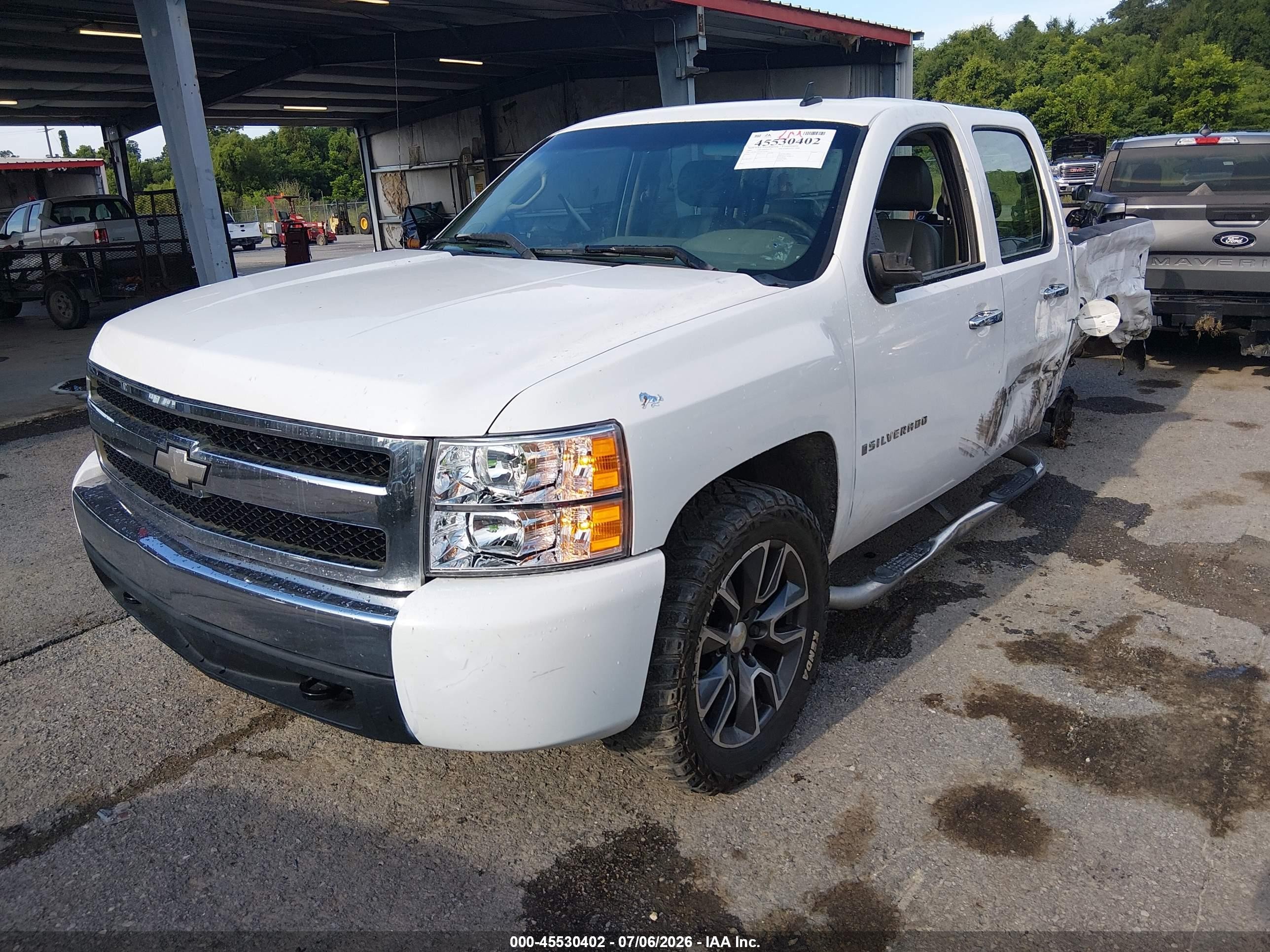 2007 Chevrolet Silverado 1500 Work Truck White vin: 2GCEC13C171531599
