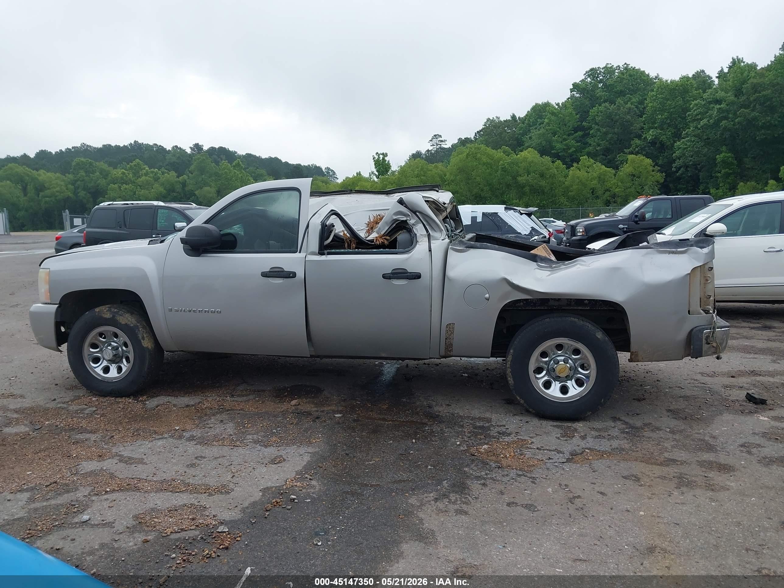 2007 Chevrolet Silverado 1500 Work Truck Silver vin: 2GCEC13C271615642