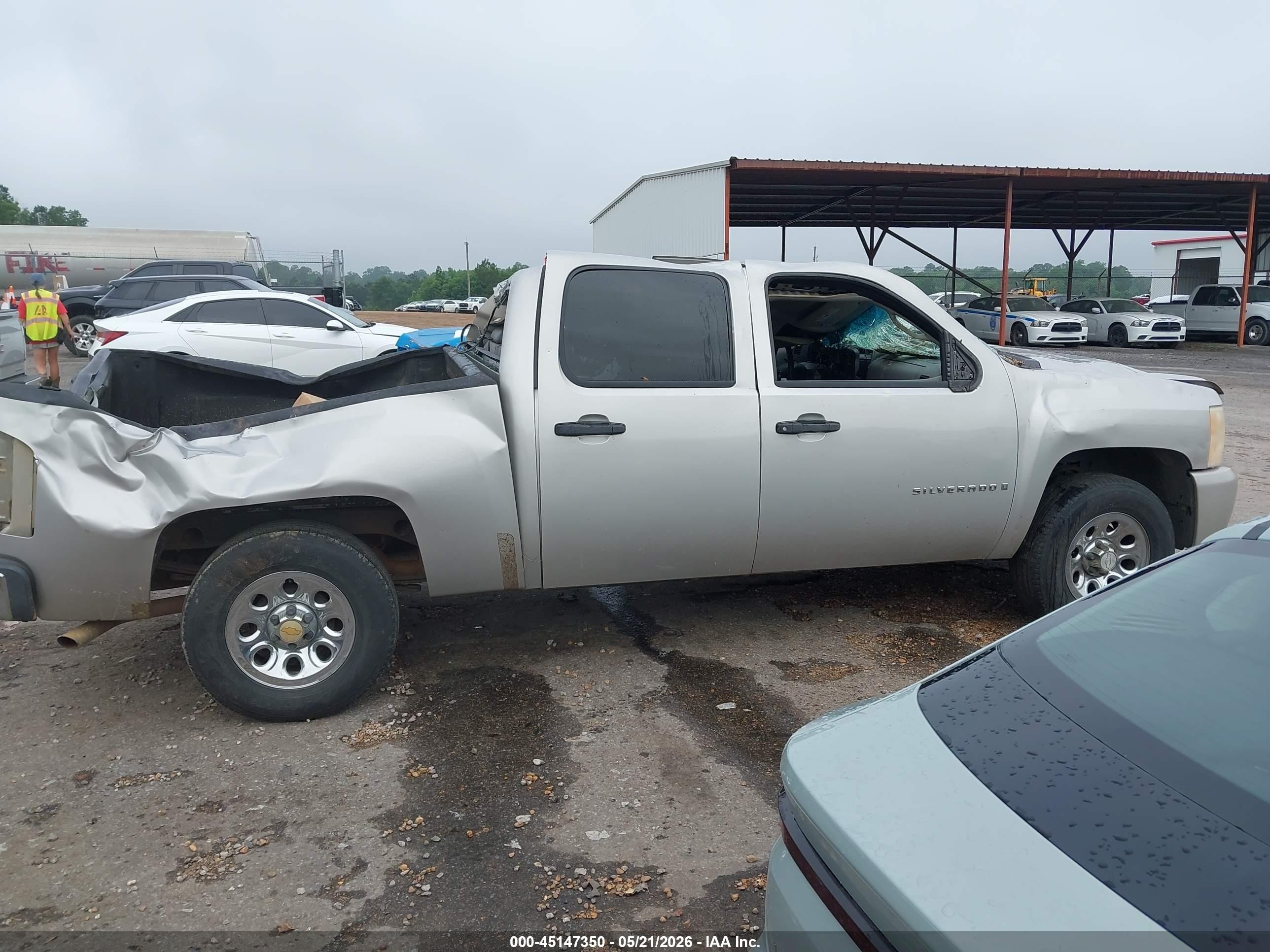 2007 Chevrolet Silverado 1500 Work Truck Silver vin: 2GCEC13C271615642