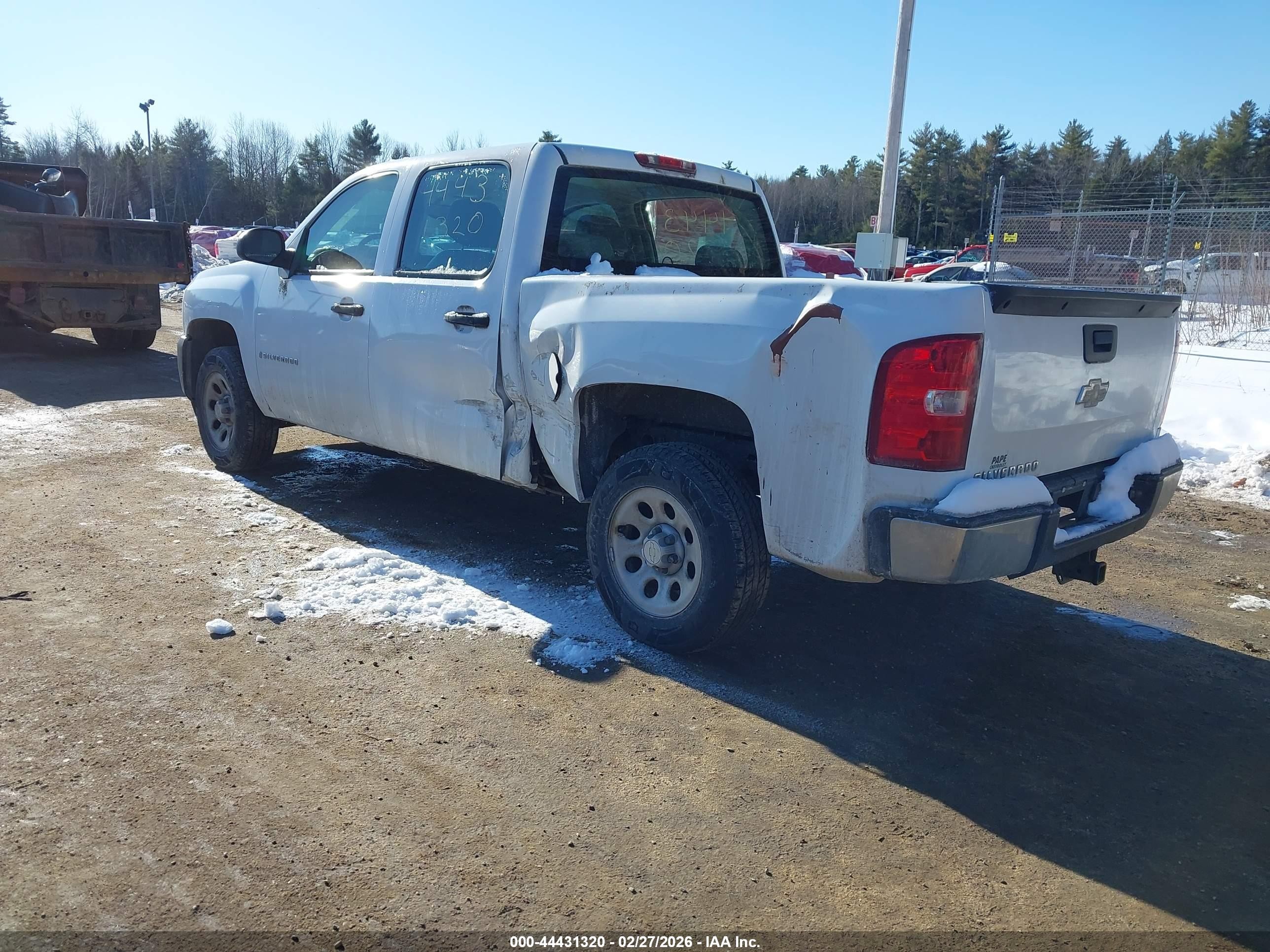 2007 Chevrolet Silverado 1500 Work Truck White vin: 2GCEC13C271620257
