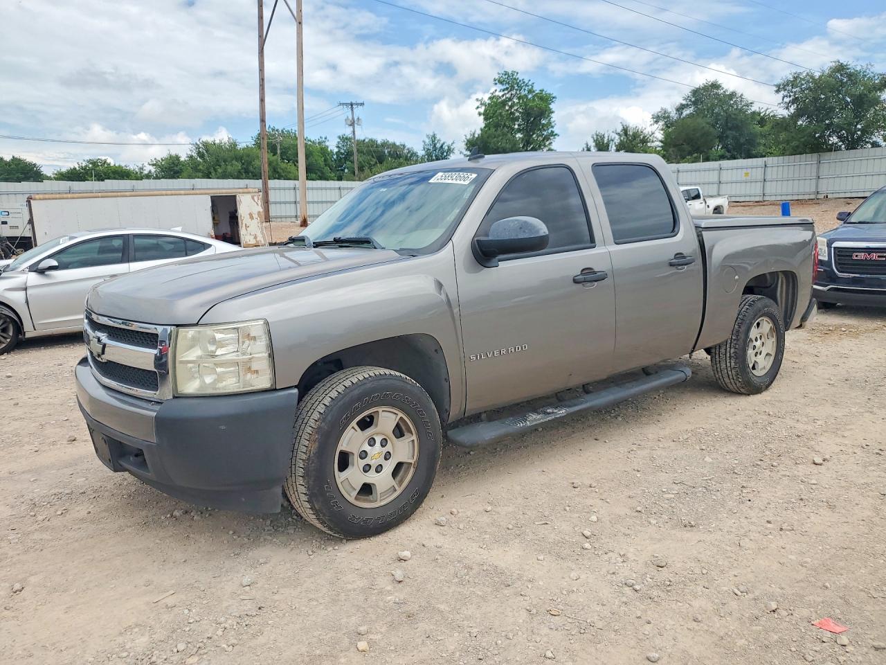 2007 Chevrolet Silverado C1500 Crew Cab Silver vin: 2GCEC13C371596583