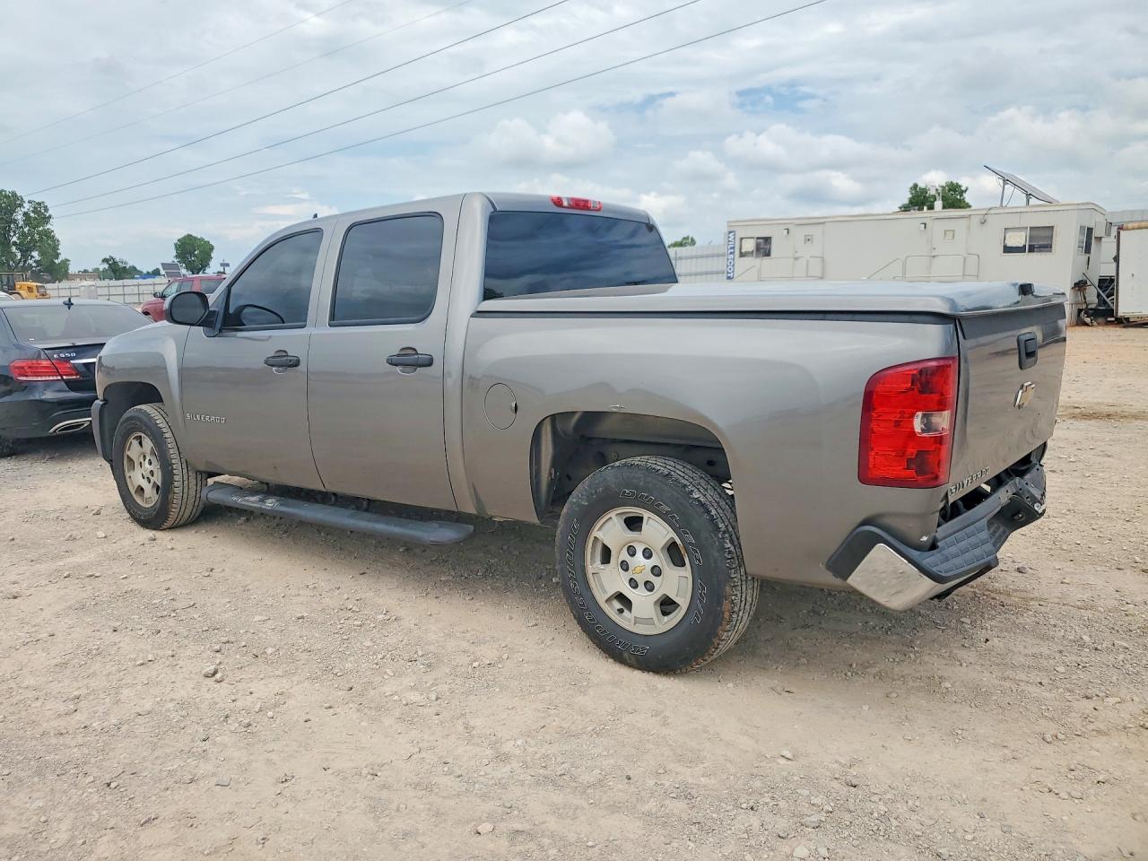 2007 Chevrolet Silverado C1500 Crew Cab Silver vin: 2GCEC13C371596583