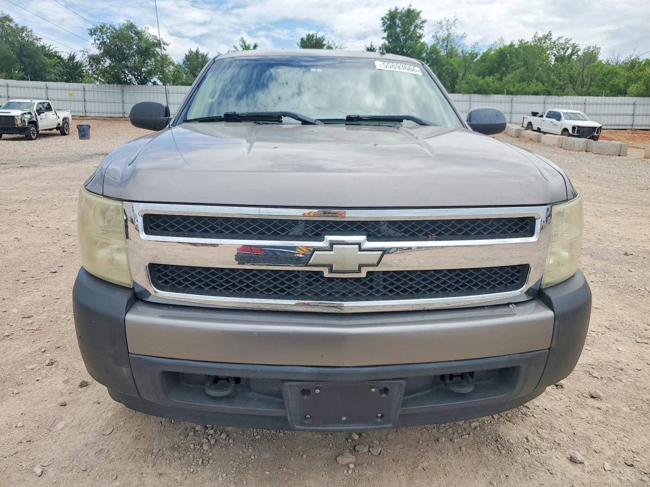 2007 Chevrolet Silverado C1500 Crew Cab Silver vin: 2GCEC13C371596583