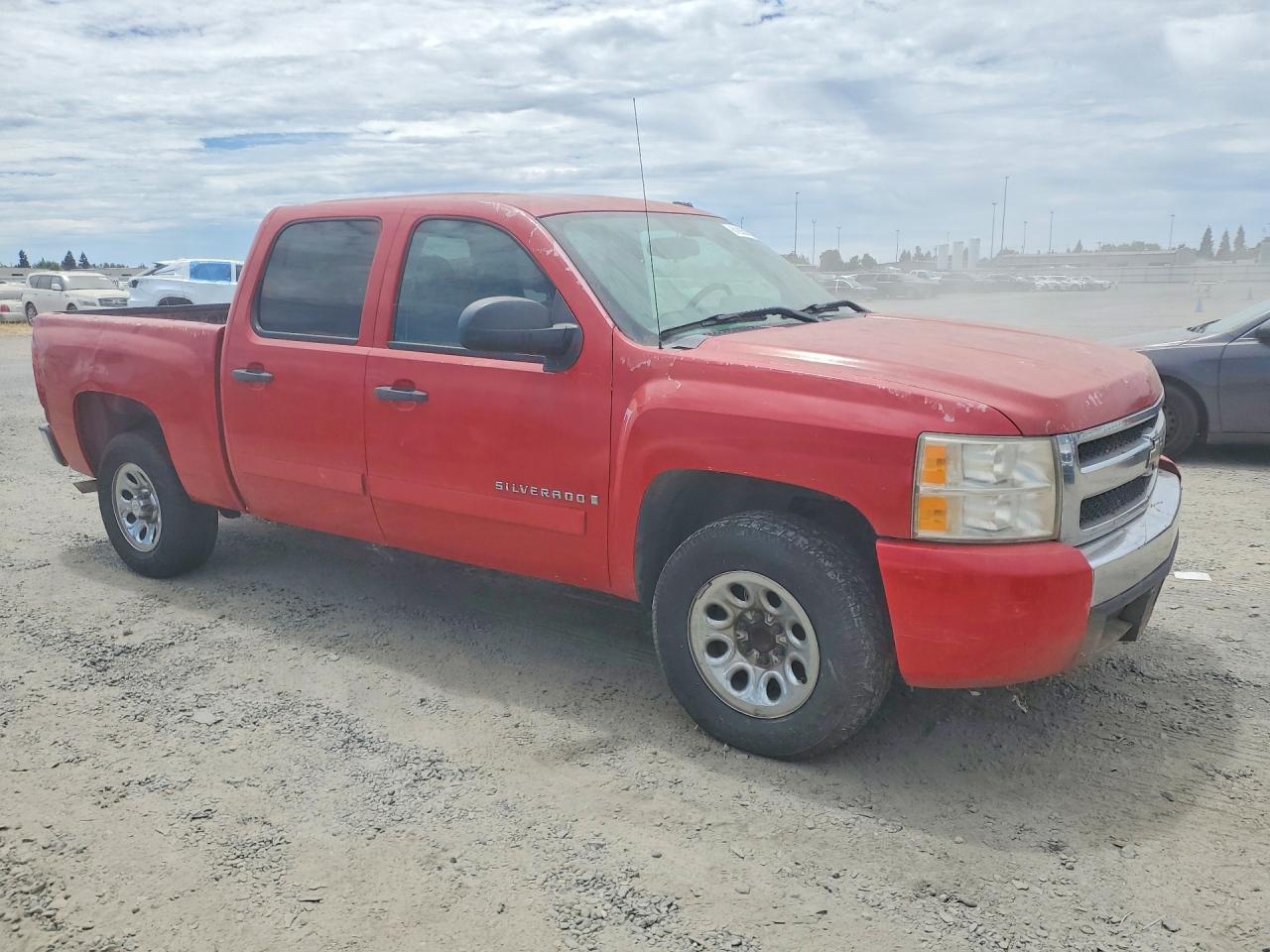 2007 Chevrolet Silverado C1500 Crew Cab Red vin: 2GCEC13C371730122