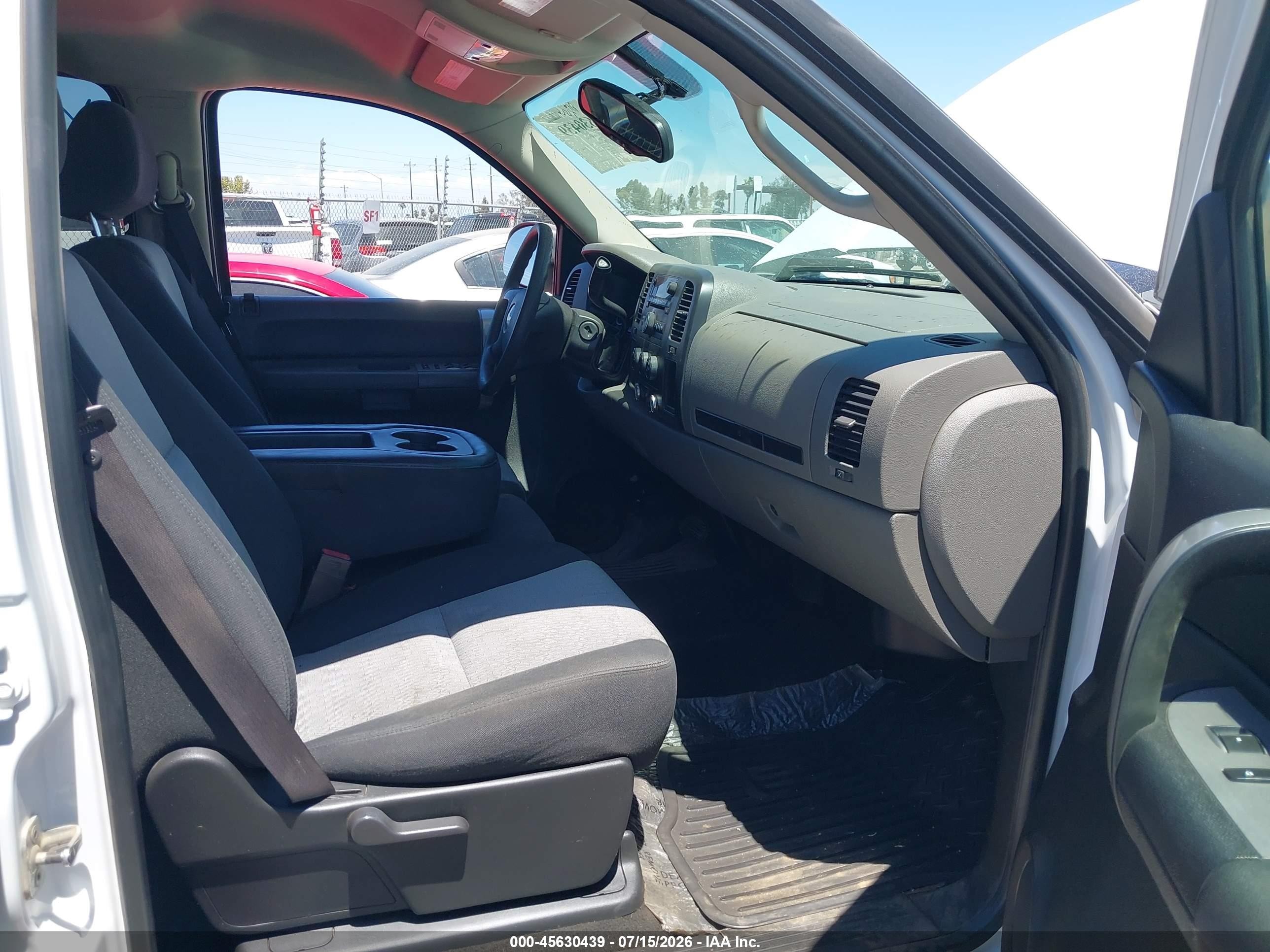 2008 Chevrolet Silverado 1500 Ls White vin: 2GCEC13C381191566