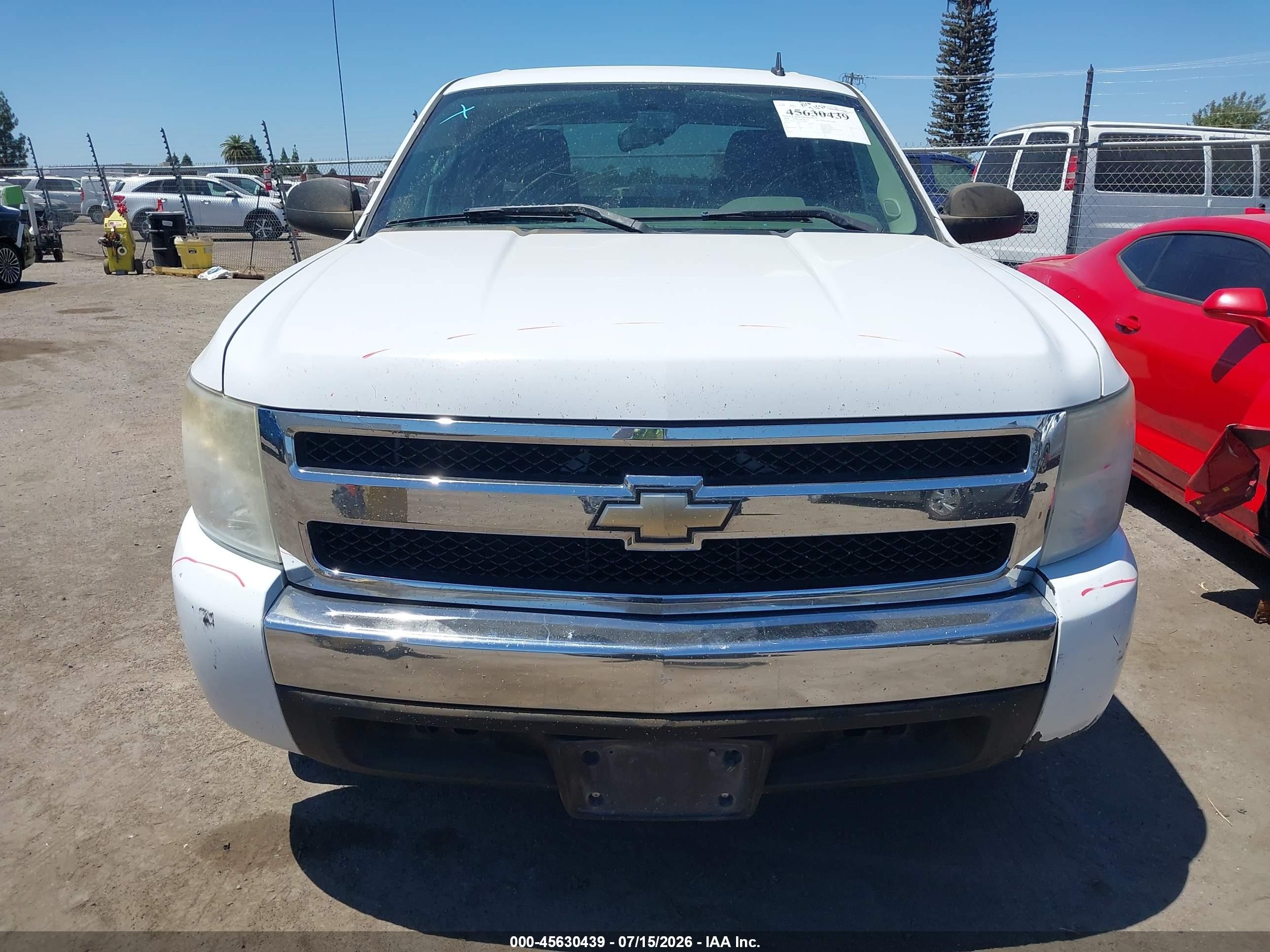 2008 Chevrolet Silverado 1500 Ls White vin: 2GCEC13C381191566