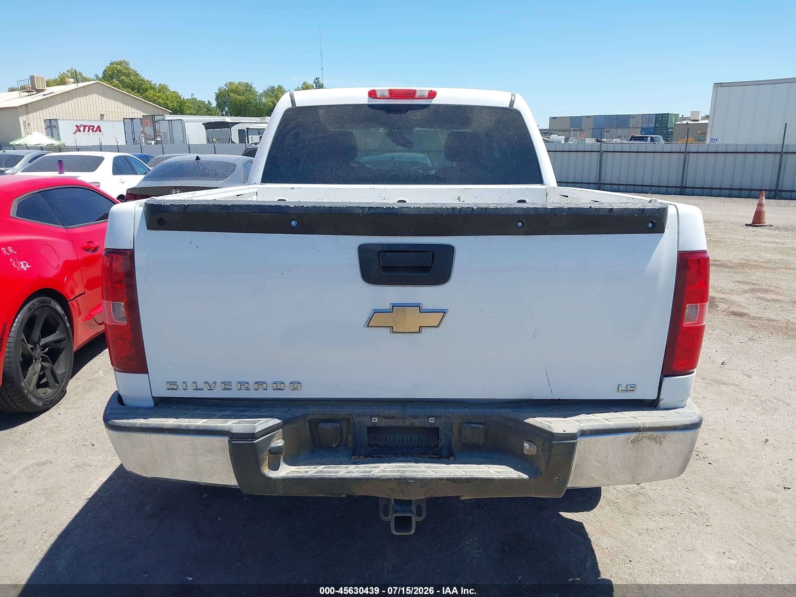 2008 Chevrolet Silverado 1500 Ls White vin: 2GCEC13C381191566