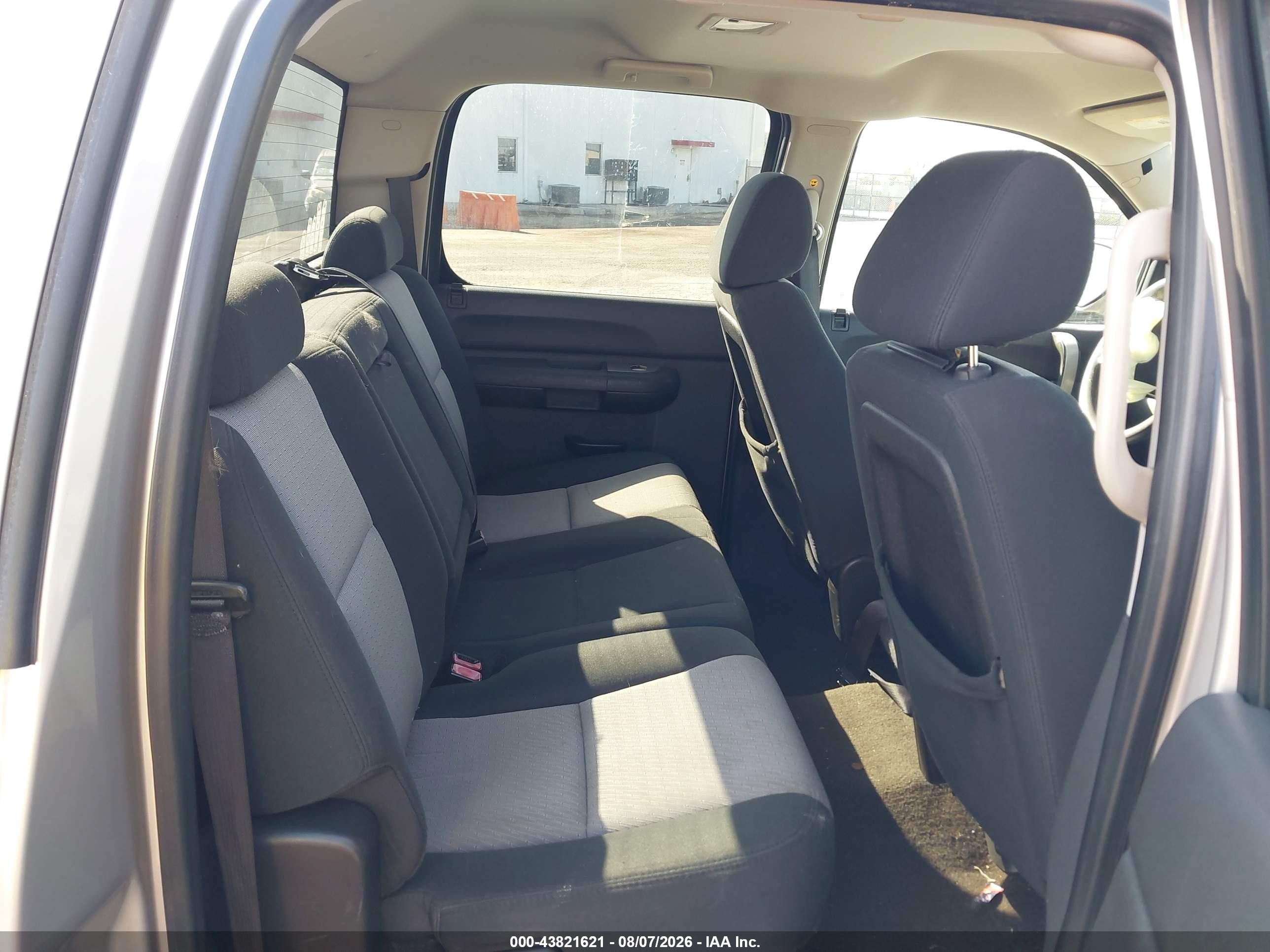 2007 Chevrolet Silverado 1500 Ls Серебряный vin: 2GCEC13C471718464