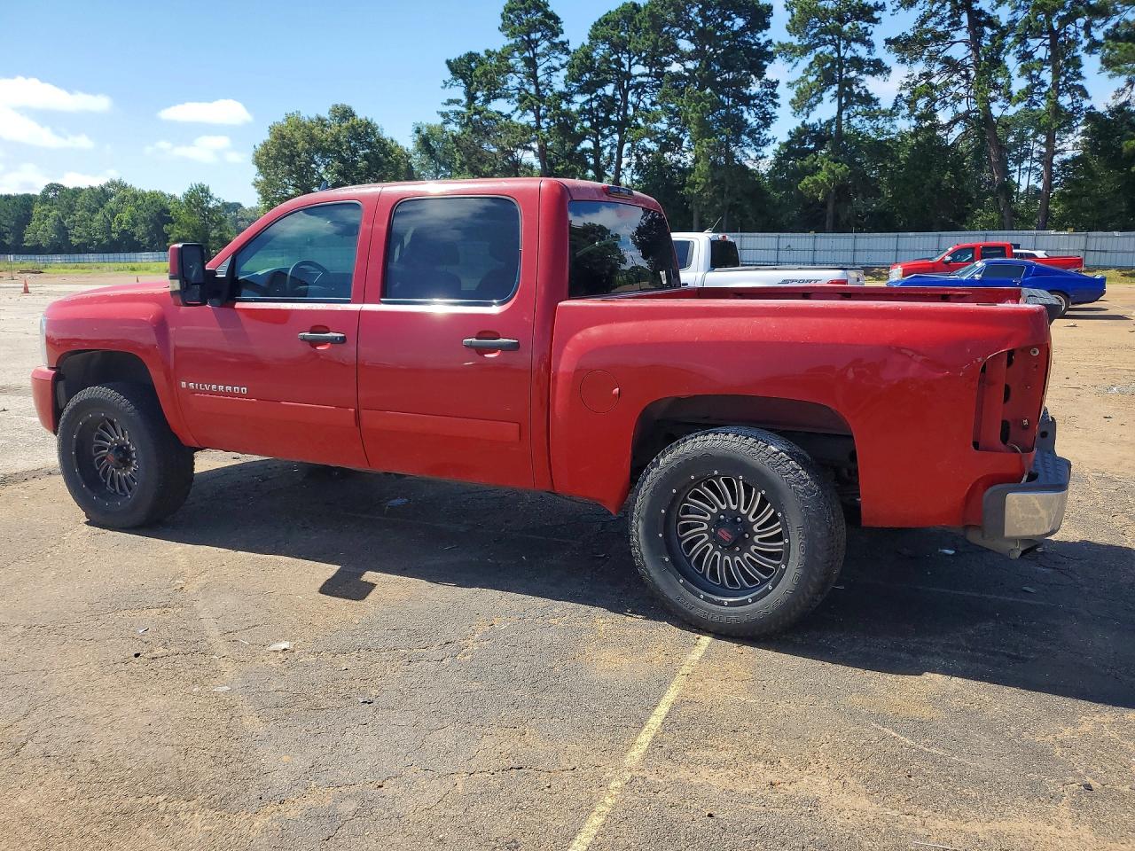 2008 Chevrolet Silverado C1500 Red vin: 2GCEC13C481135829